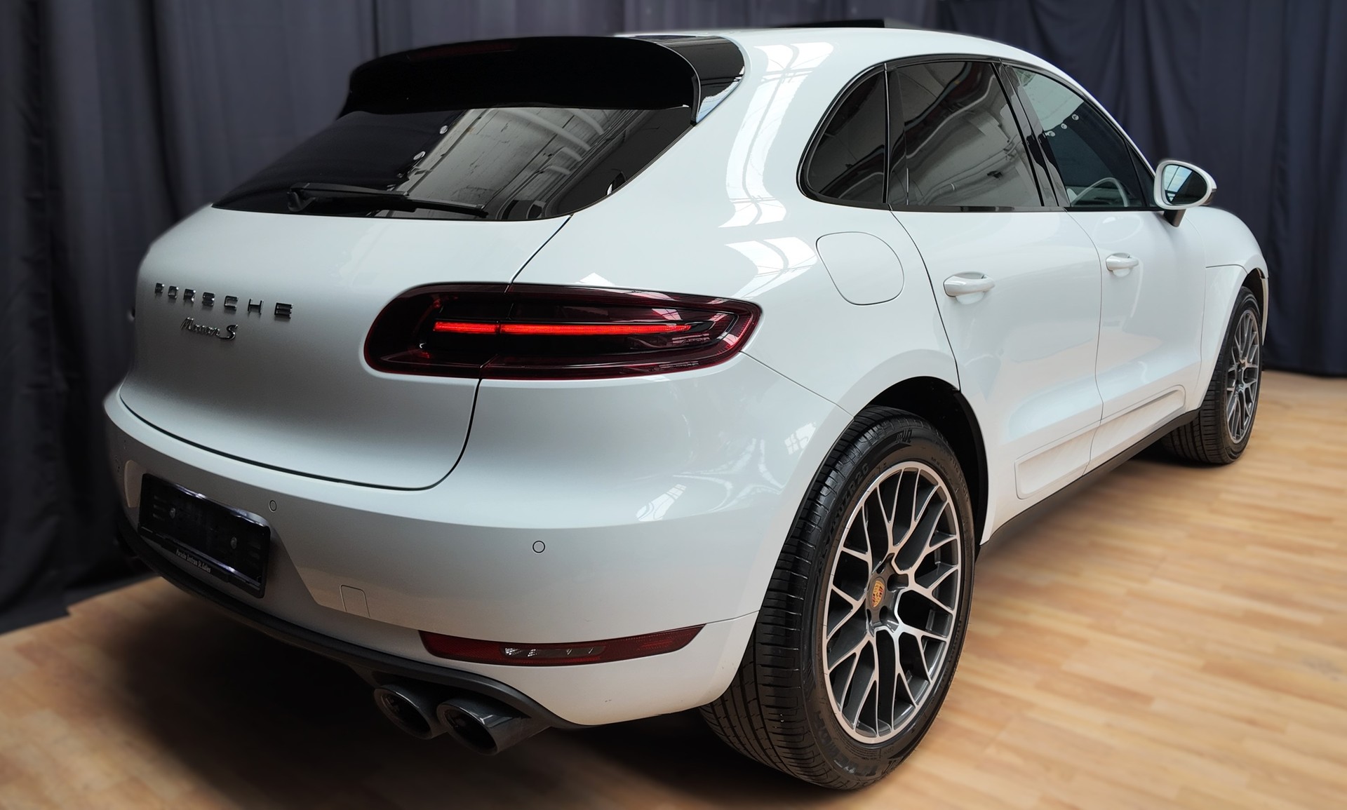 PORSCHE Macan S Diesel PDK Sport Chrono-image-4