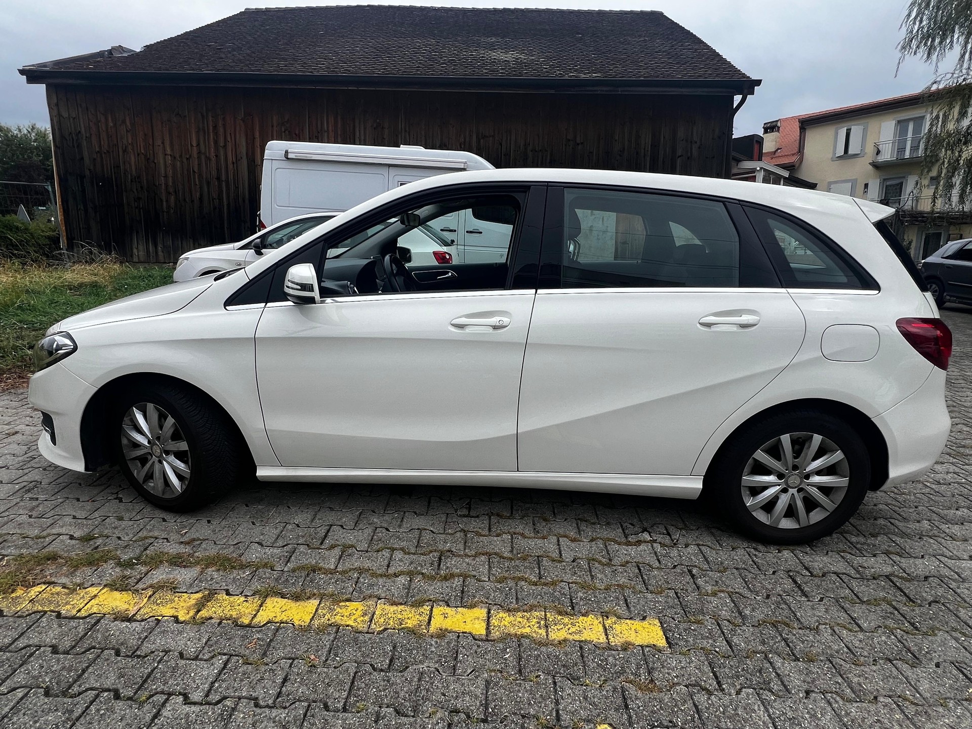 MERCEDES-BENZ B 200 CDI 7G-DCT-image-4