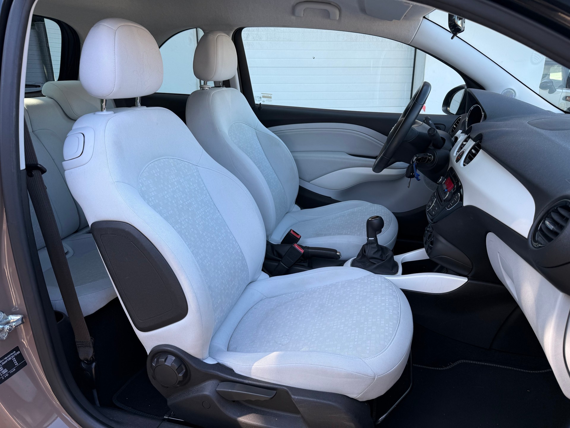 OPEL Adam 1.4 ecoFLEX White Link-image-13