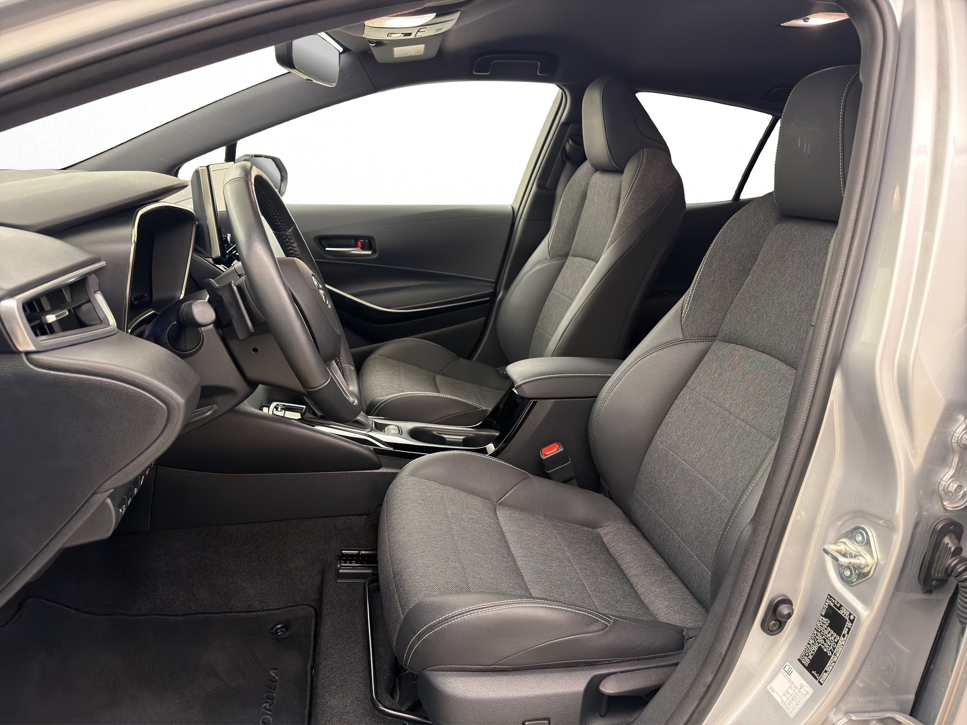 TOYOTA Corolla 2.0 HSD Trend-image-6