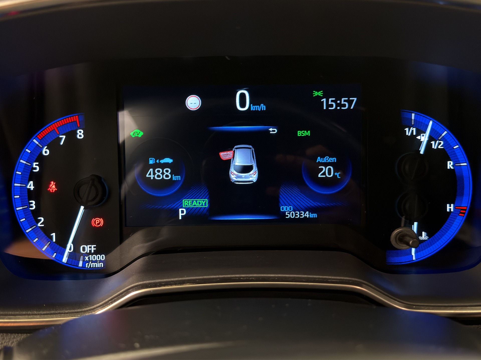 TOYOTA Corolla 2.0 HSD Trend-image-8