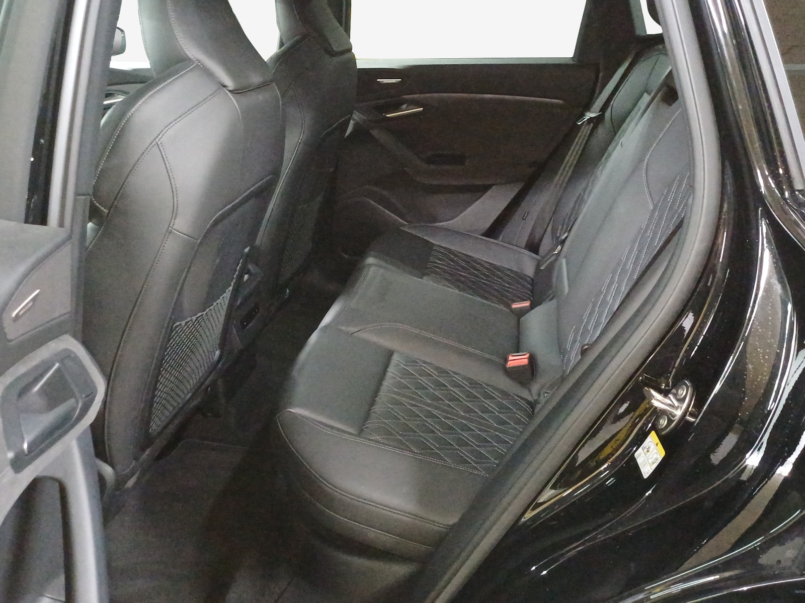 AUDI SQ6 e-tron quattro-image-12