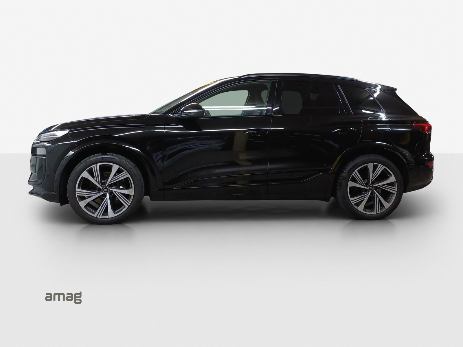 AUDI SQ6 e-tron quattro-image-1