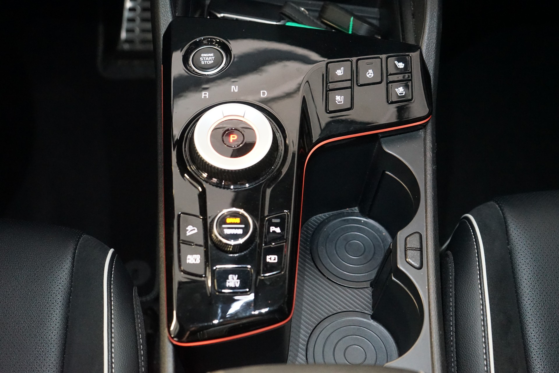 KIA Sportage 1.6T-GDi PHEV GT-Line 4x4 A-image-11