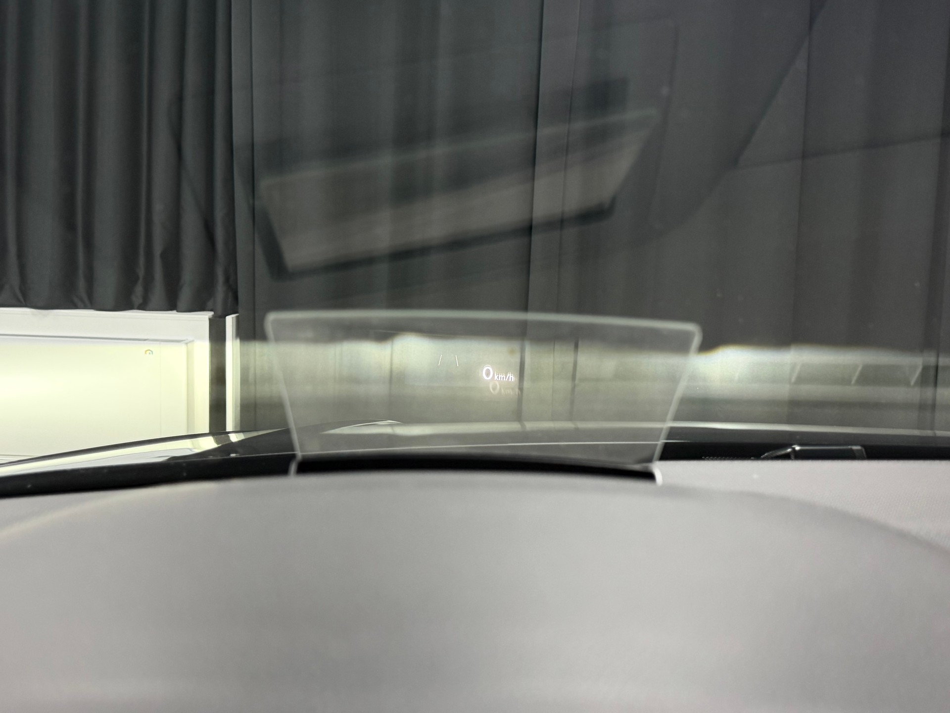 VW Tiguan 2.0TSI R-Line 4Motion DSG-image-13