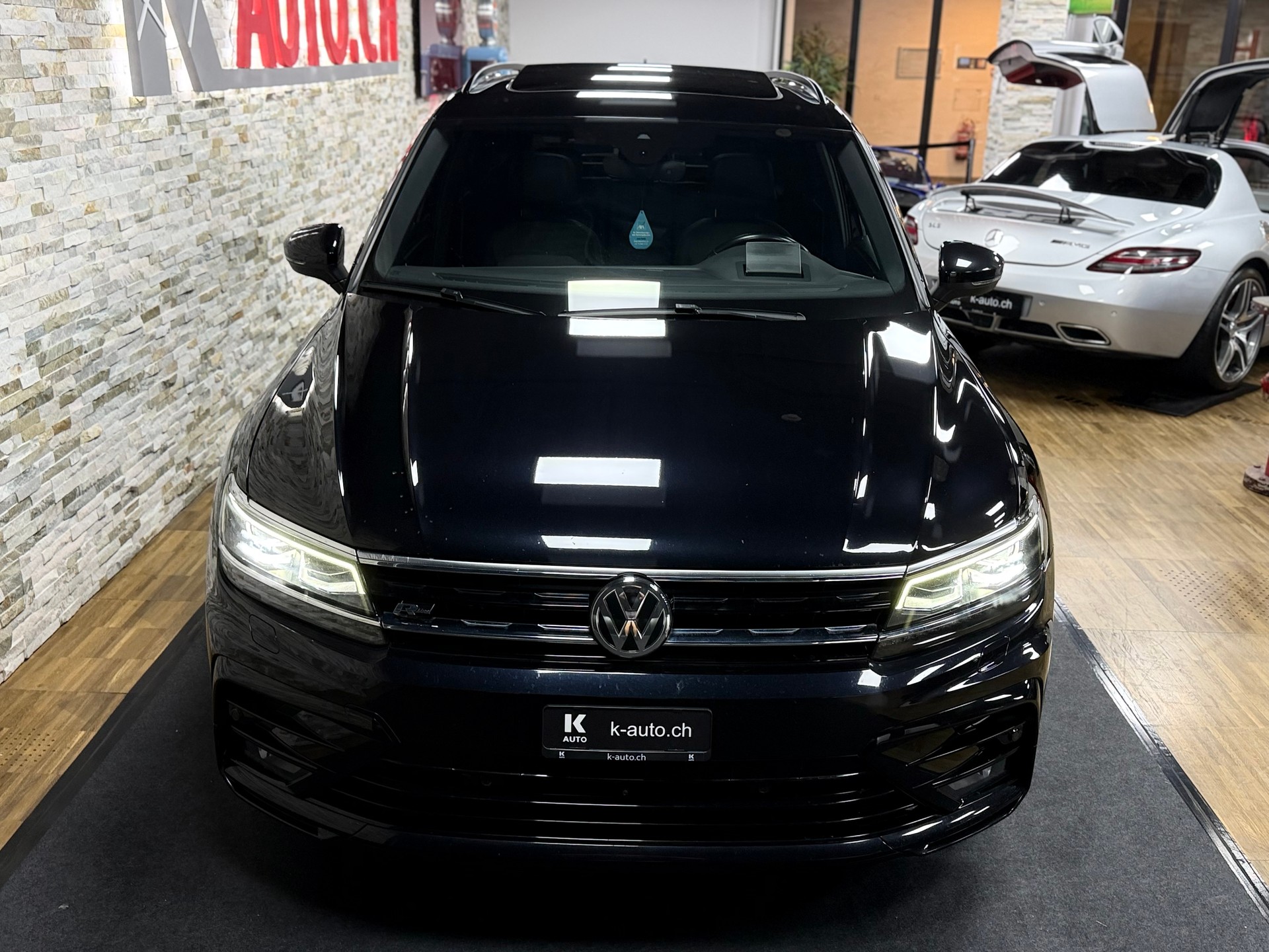 VW Tiguan 2.0TSI R-Line 4Motion DSG-image-4