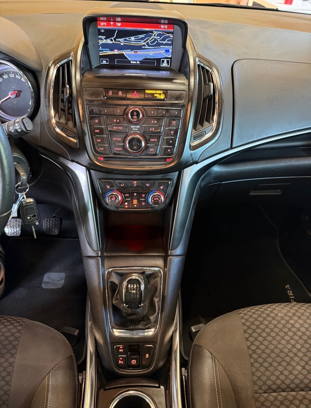 OPEL Zafira Tourer 1.6 CDTi Cosmo-image-12