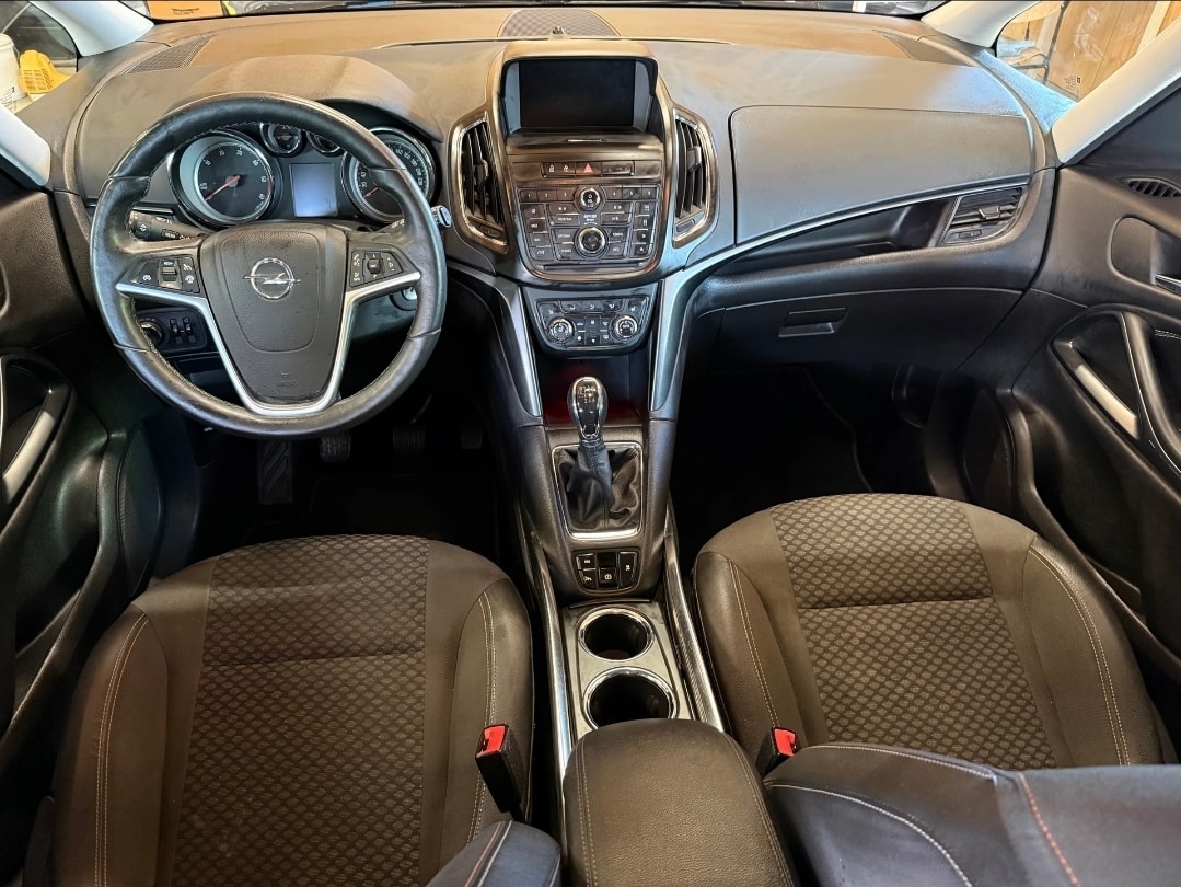 OPEL Zafira Tourer 1.6 CDTi Cosmo-image-9
