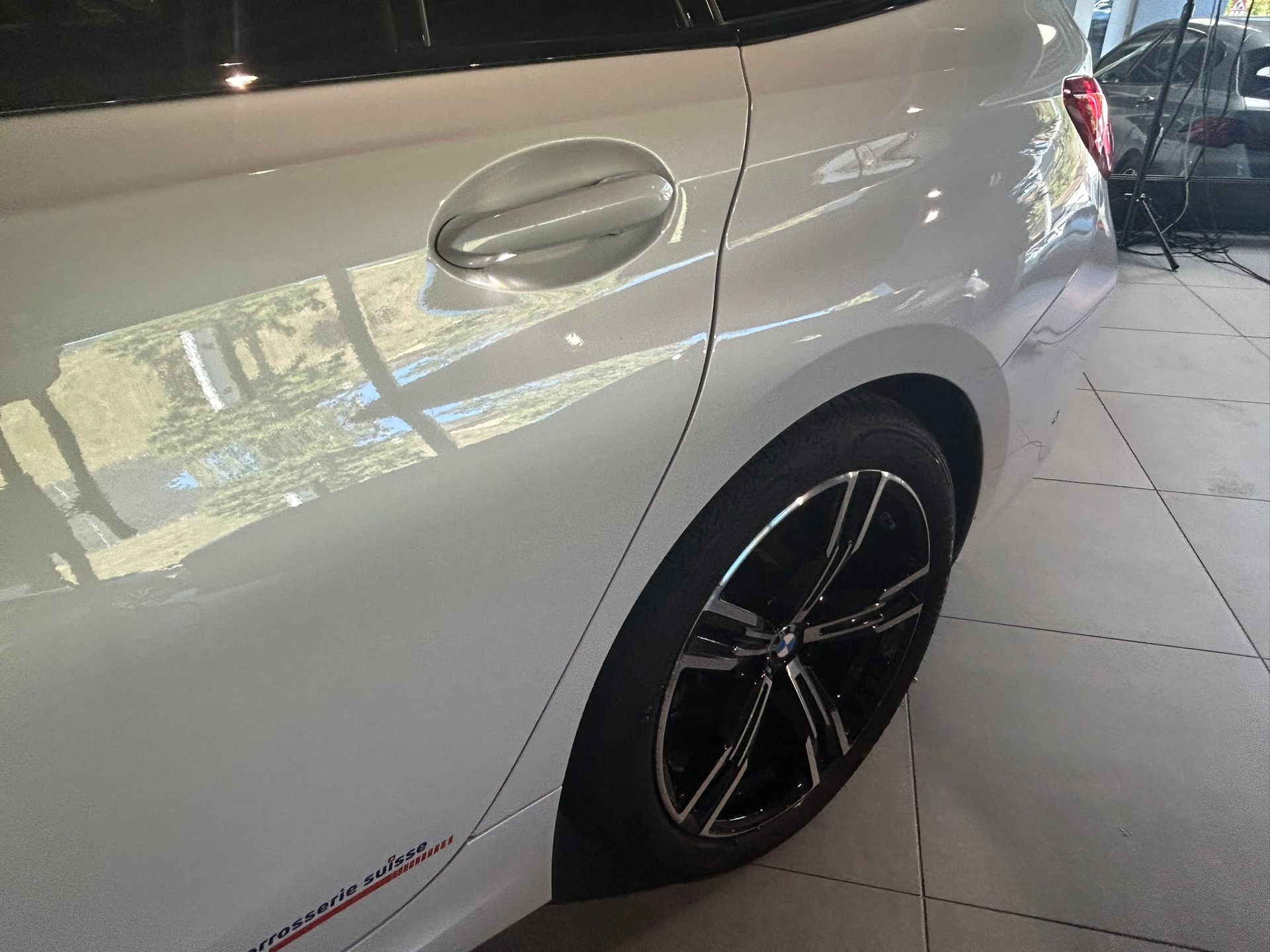 BMW 320d xDrive 48V Touring Steptronic M Sport-image-18