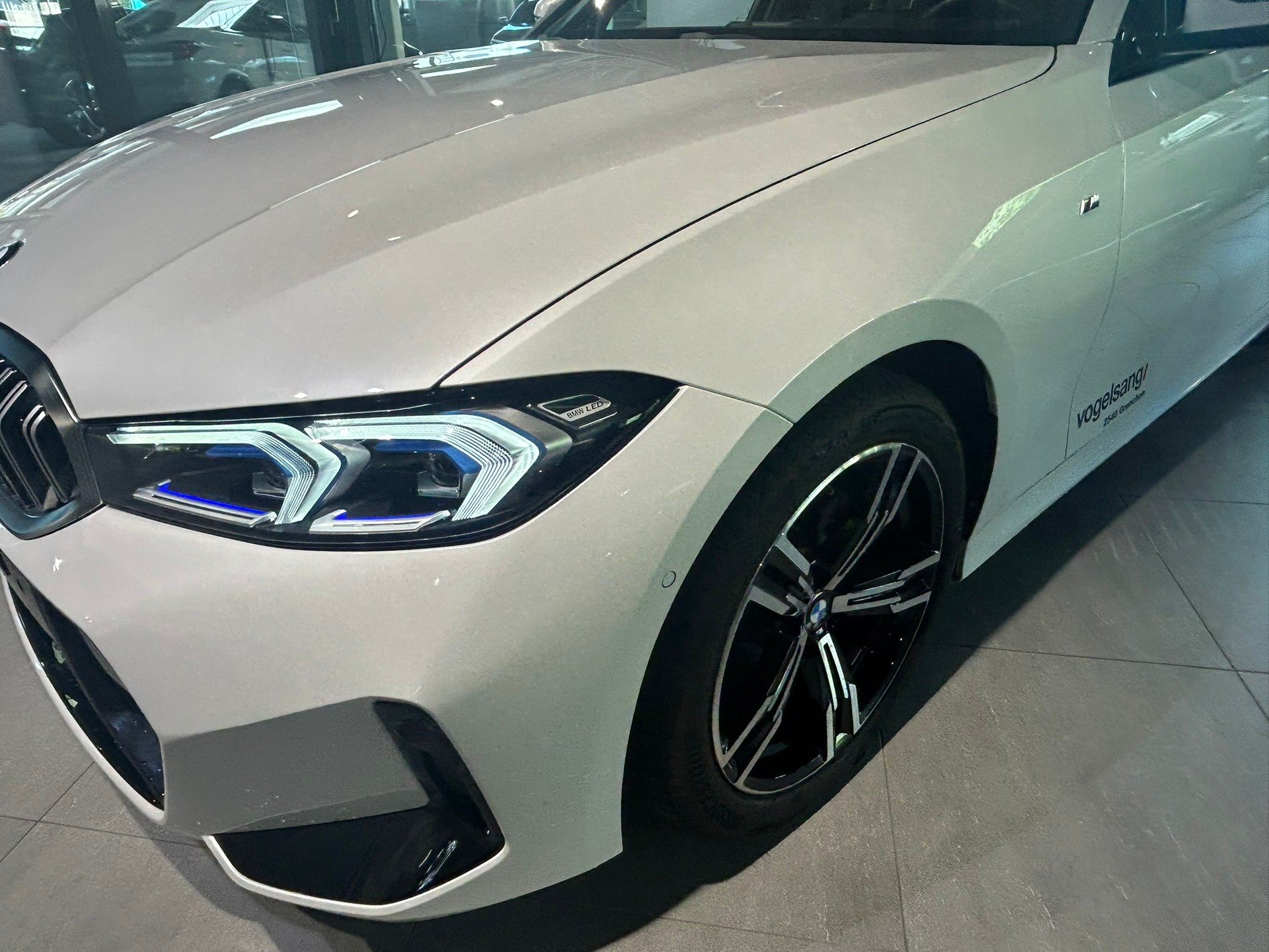 BMW 320d xDrive 48V Touring Steptronic M Sport-image-17