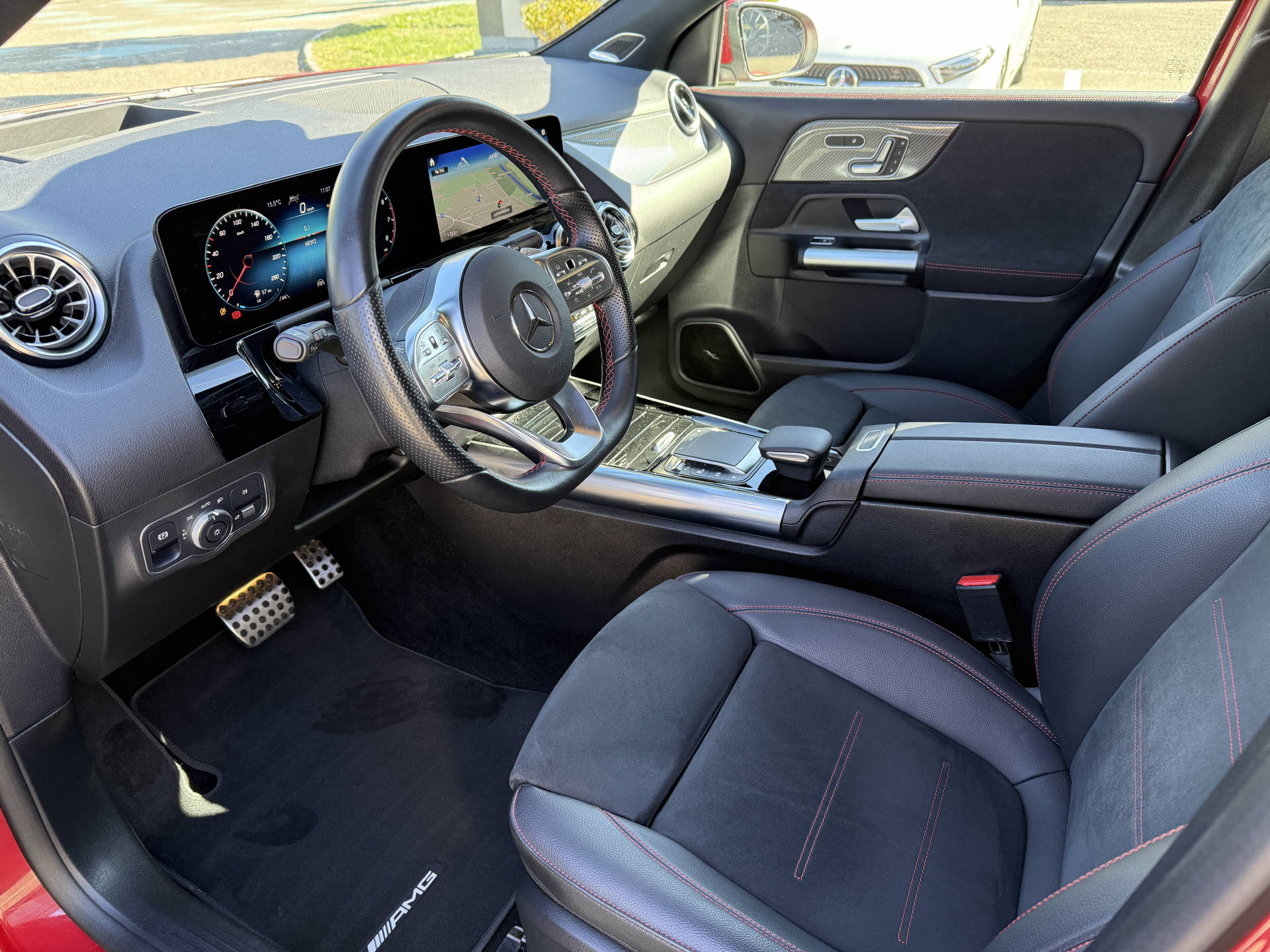 MERCEDES-BENZ GLA 250-image-3