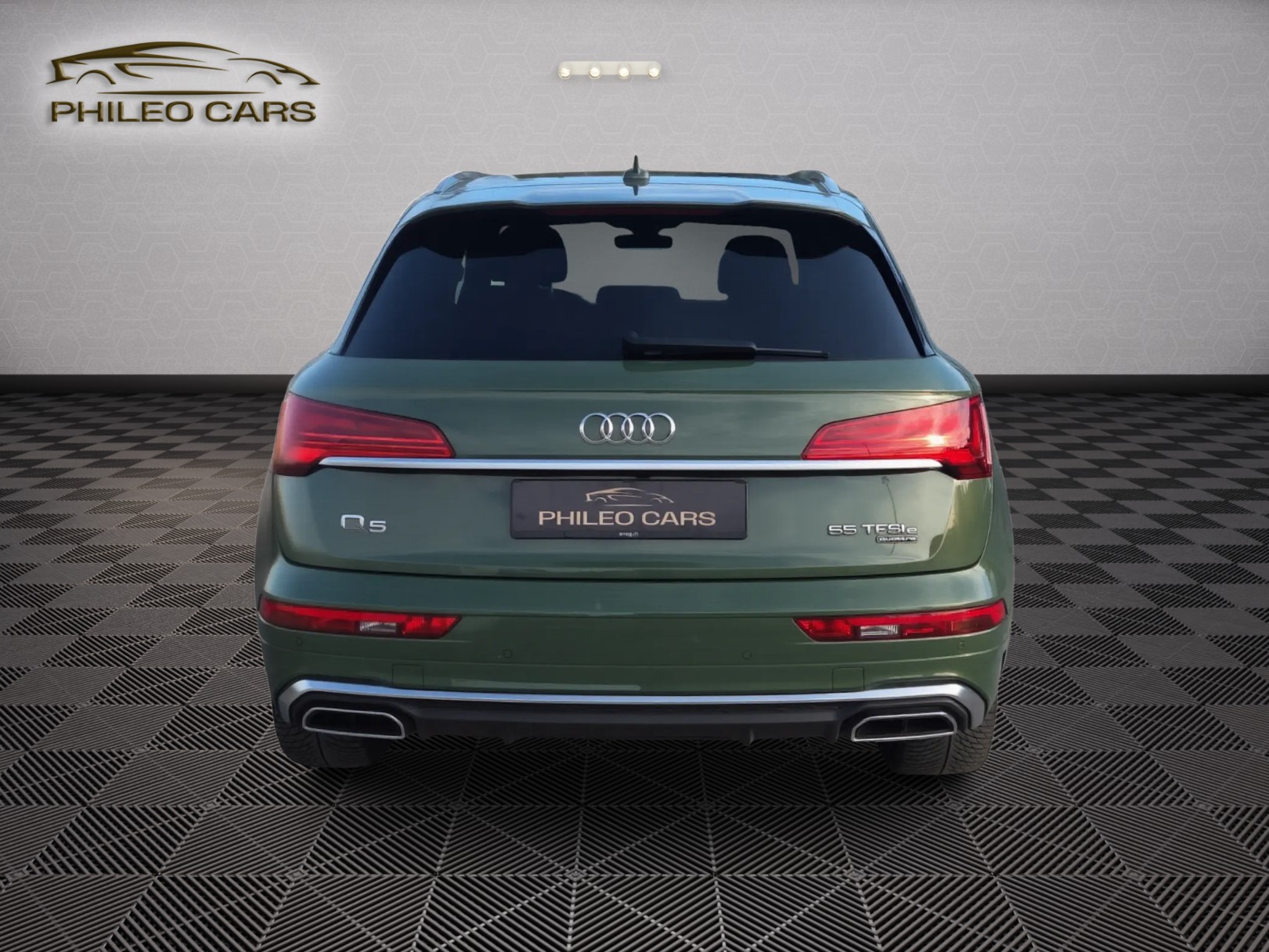 AUDI Q5 55 TFSI e PHEV S line quattro S-tronic-image-6