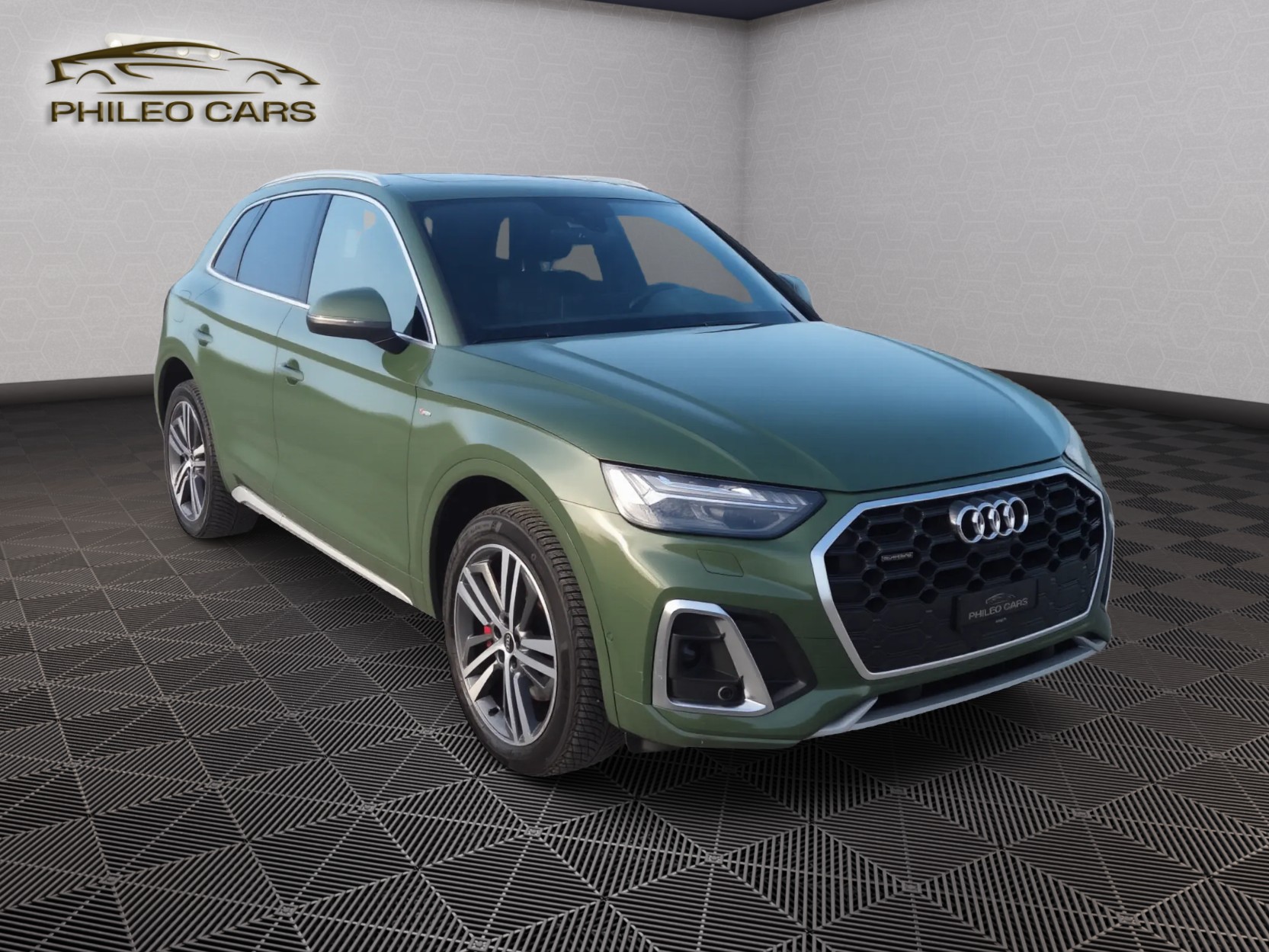 AUDI Q5 55 TFSI e PHEV S line quattro S-tronic-image-2