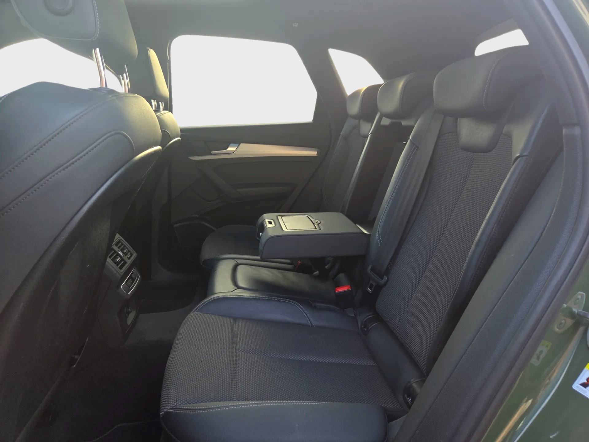 AUDI Q5 55 TFSI e PHEV S line quattro S-tronic-image-10
