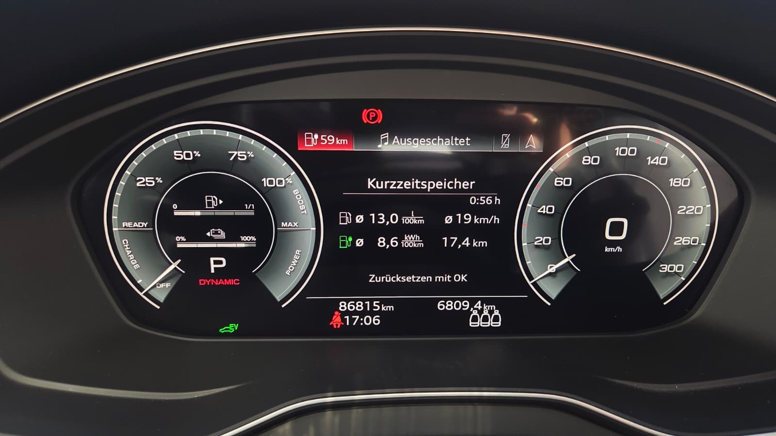 AUDI Q5 55 TFSI e PHEV S line quattro S-tronic-image-12