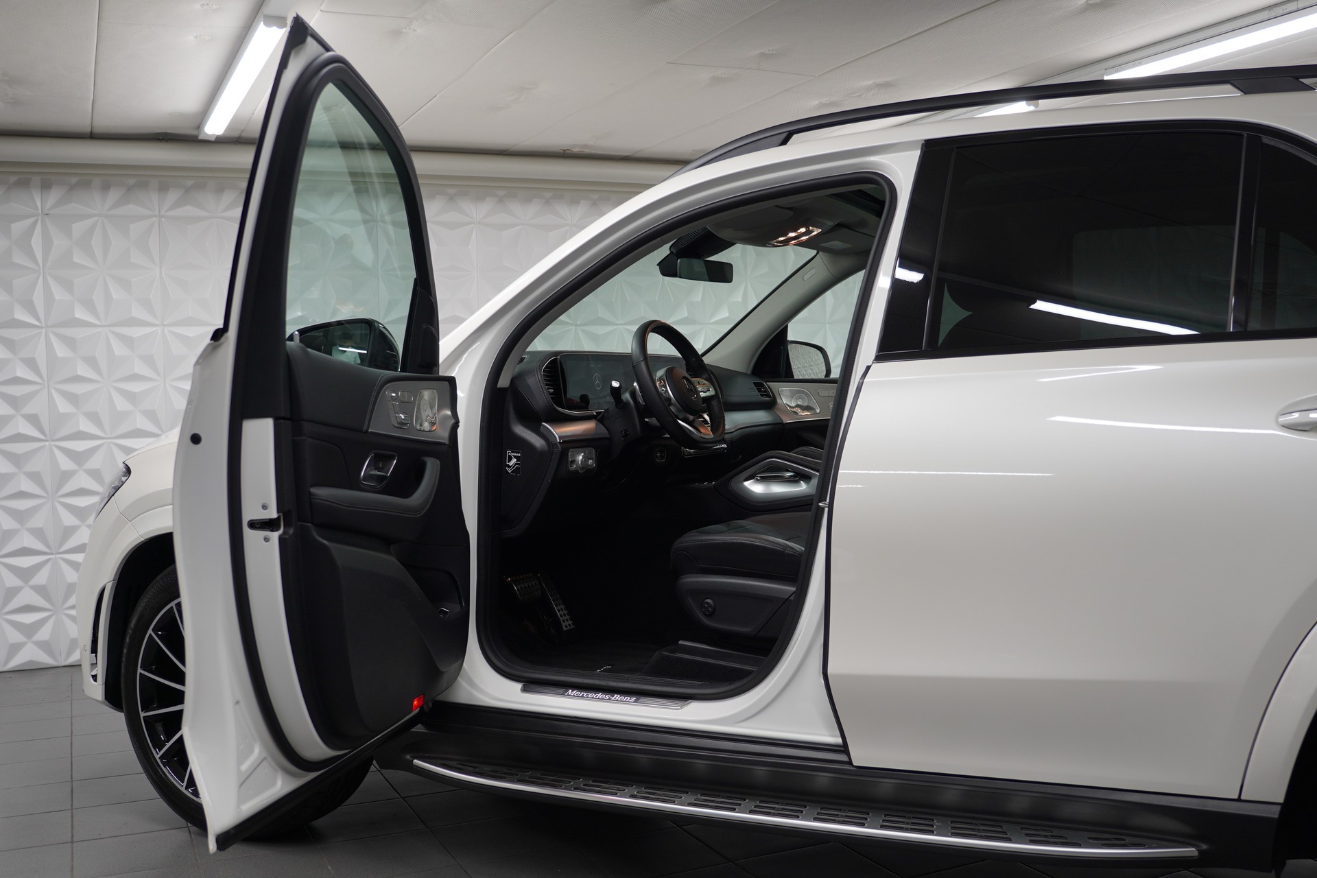 MERCEDES-BENZ GLE 350 d 4Matic 9G-Tronic-image-10