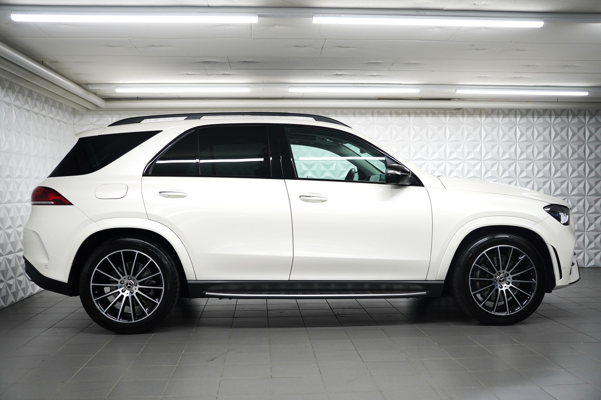 MERCEDES-BENZ GLE 350 d 4Matic 9G-Tronic-image-5
