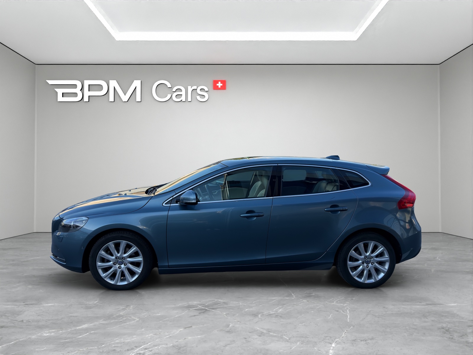 VOLVO V40 1.6 T4 Summum S/S-image-6