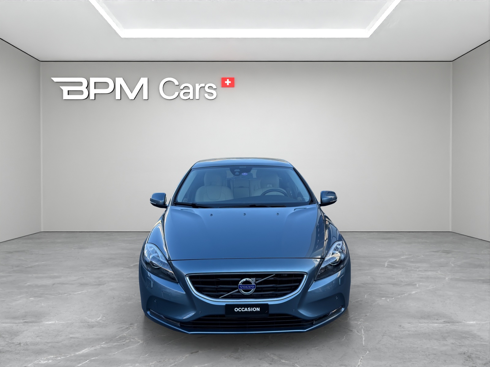 VOLVO V40 1.6 T4 Summum S/S-image-1