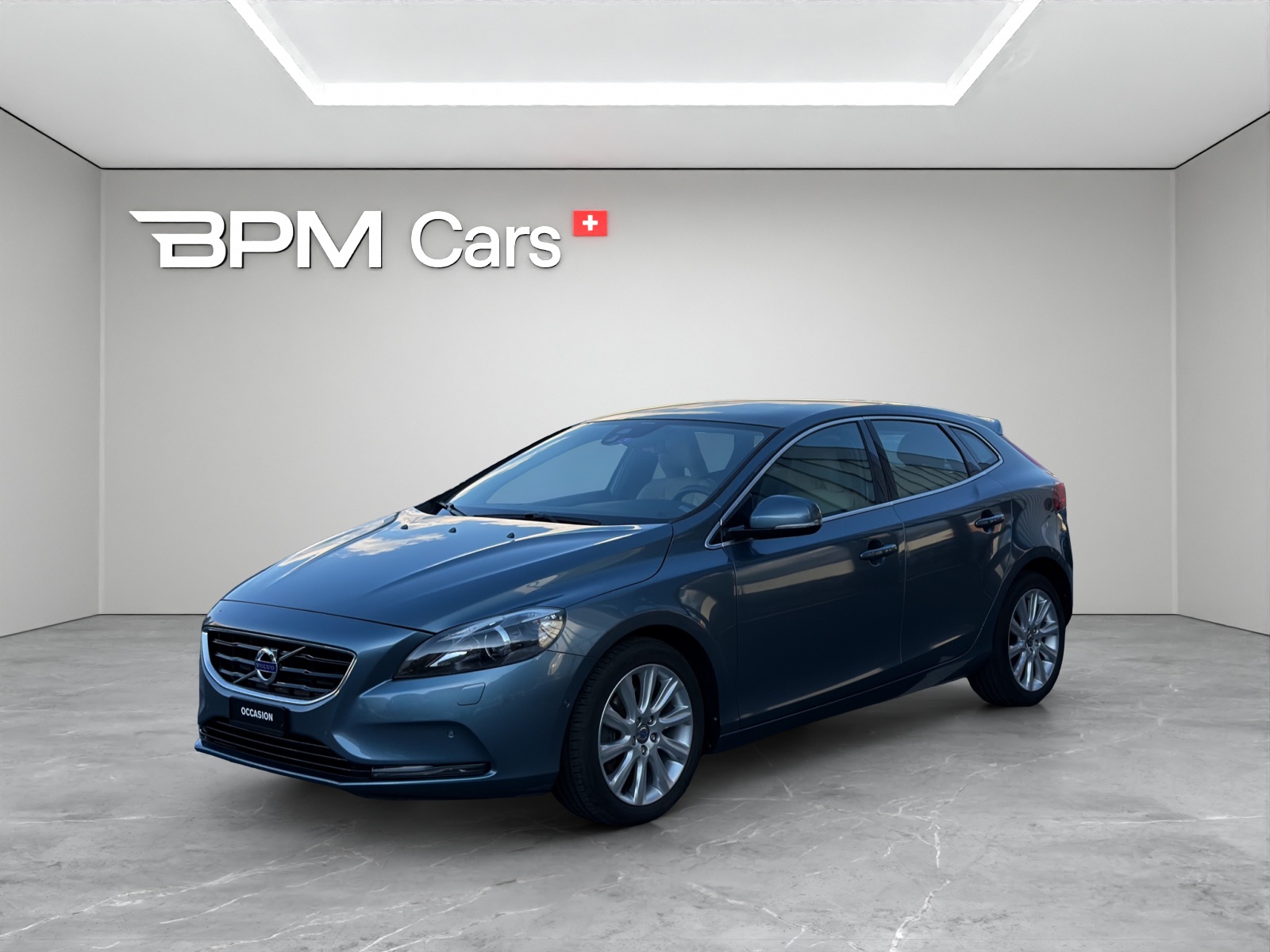 VOLVO V40 1.6 T4 Summum S/S-image-0