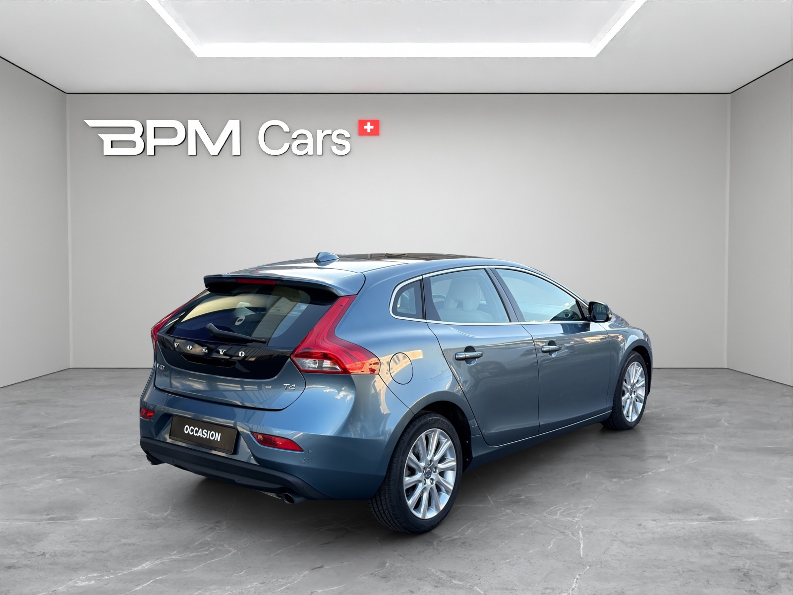 VOLVO V40 1.6 T4 Summum S/S-image-3