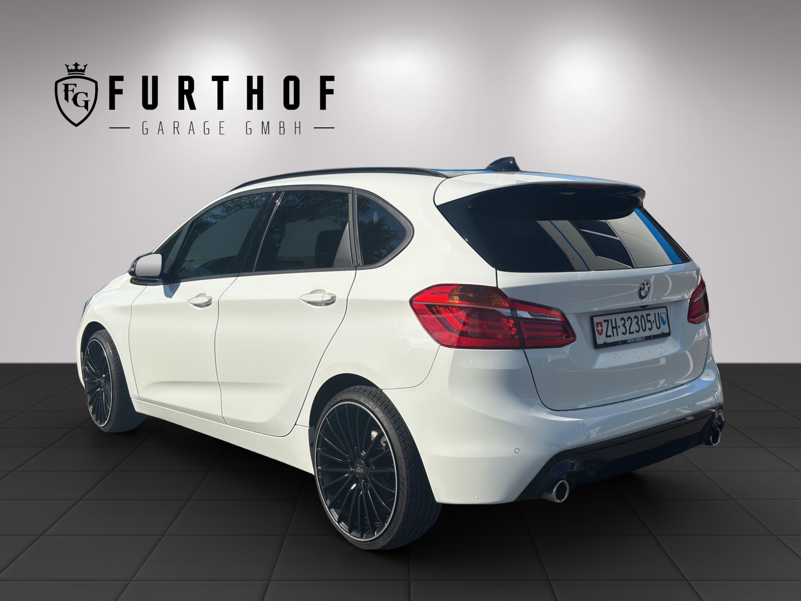 BMW 218d xDrive Active Tourer Steptronic Sport Line-image-6
