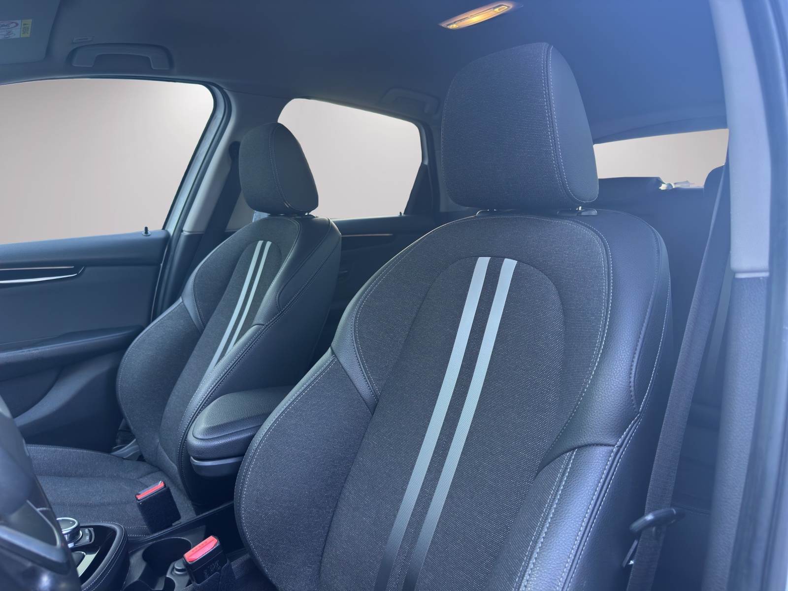 BMW 218d xDrive Active Tourer Steptronic Sport Line-image-13