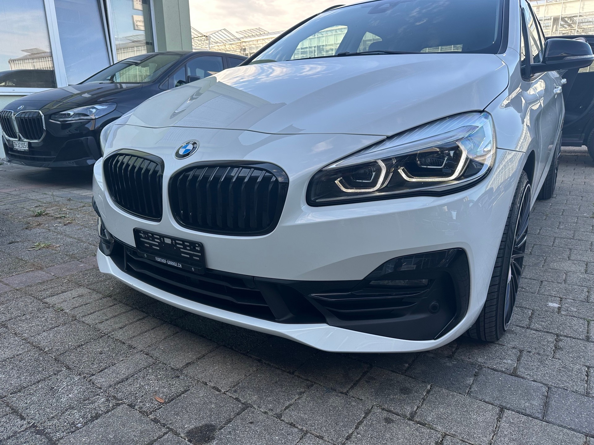 BMW 218d xDrive Active Tourer Steptronic Sport Line-image-8