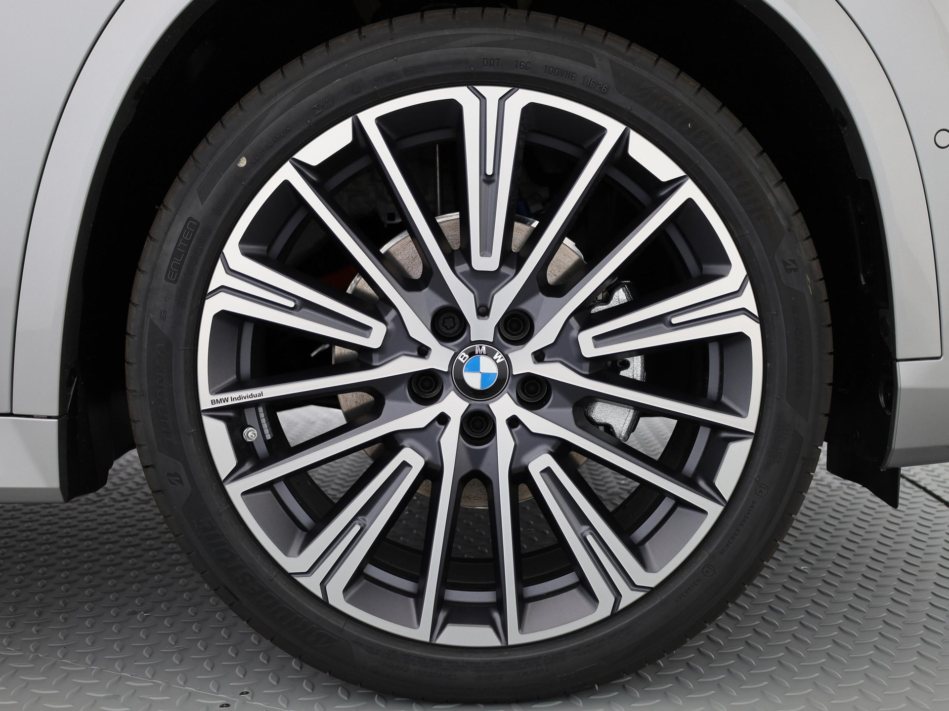 BMW iX1 U11 20 eDrive-image-3