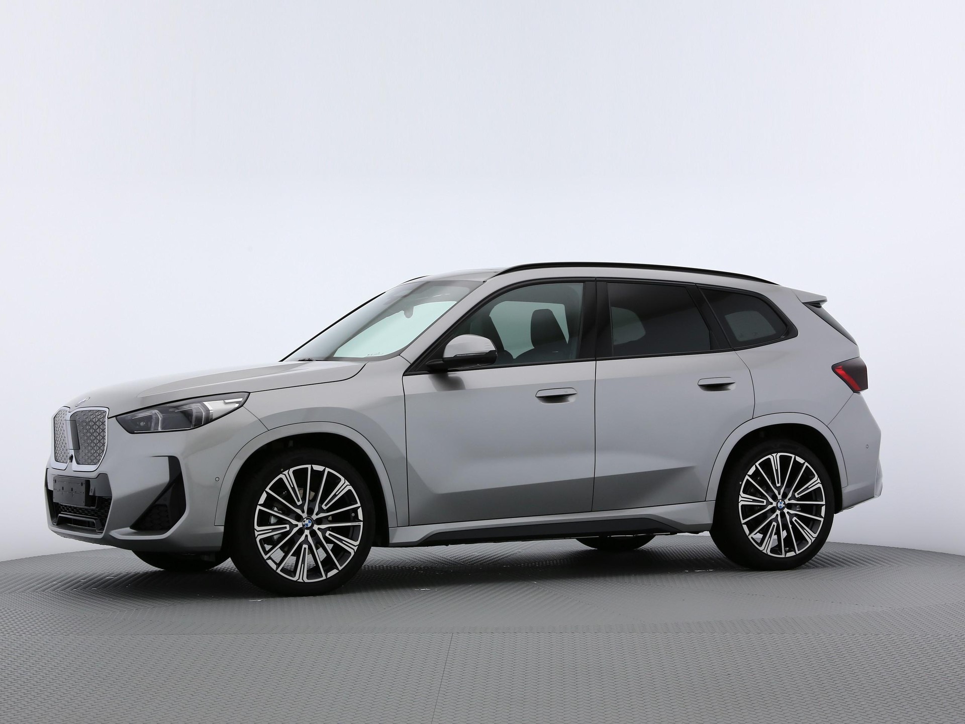 BMW iX1 U11 20 eDrive-image-8