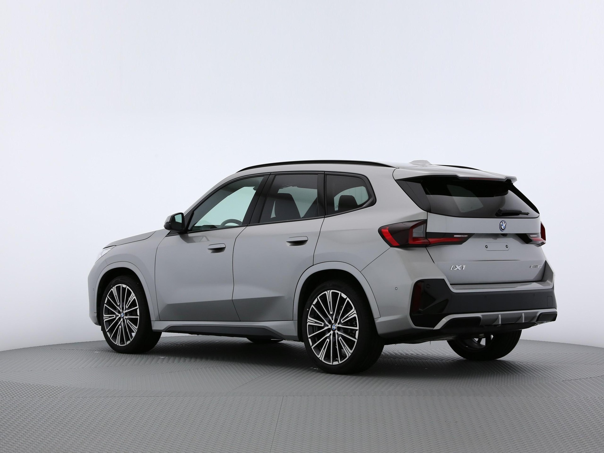 BMW iX1 U11 20 eDrive-image-12