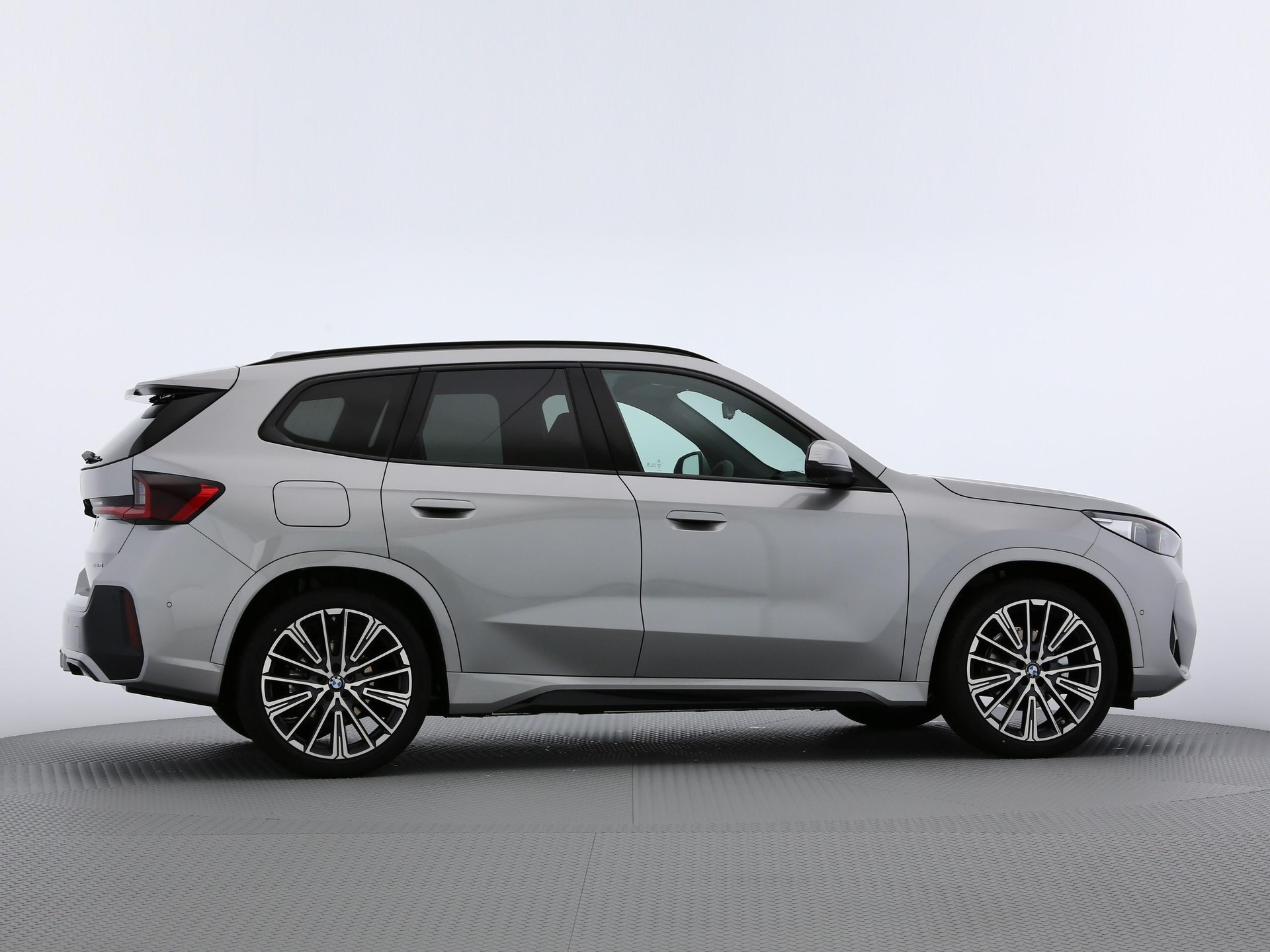 BMW iX1 U11 20 eDrive-image-19