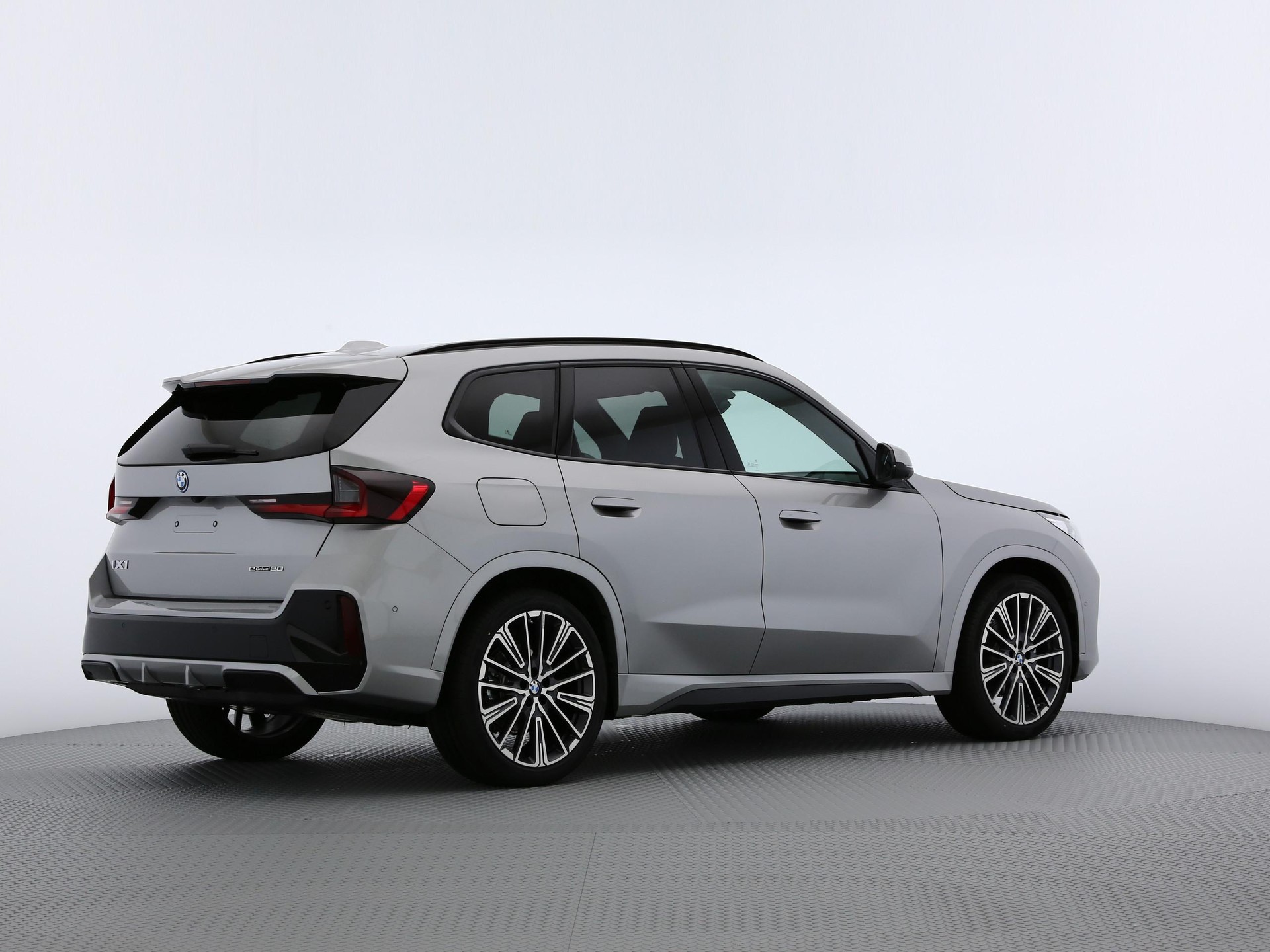 BMW iX1 U11 20 eDrive-image-2