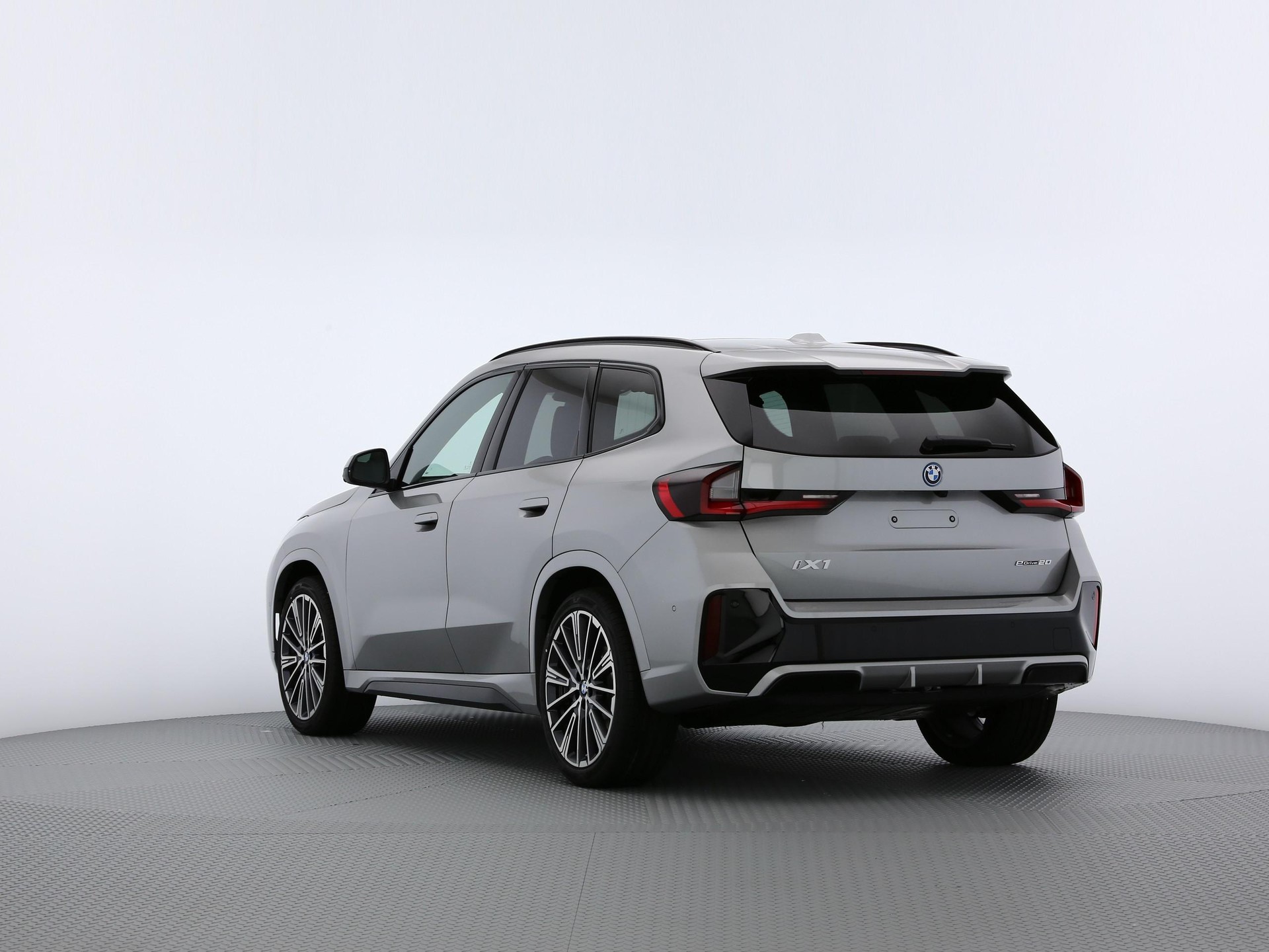 BMW iX1 U11 20 eDrive-image-13