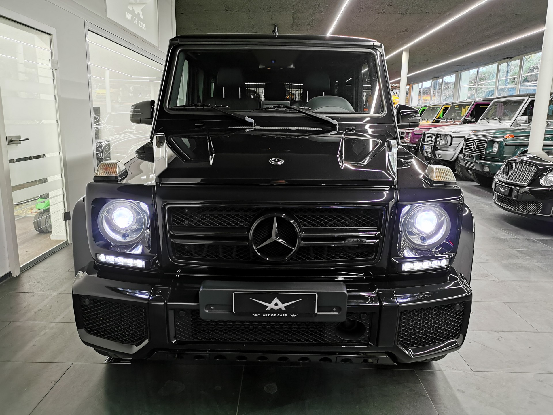 MERCEDES-BENZ G 63 AMG Edition 463 2018 FACELIFT ALL BLACK VOLL STANDHEIZUNG 21" AHK SPORTAGA CARBON APPLE CARPLAY LAST 463! 571 PS-image-1