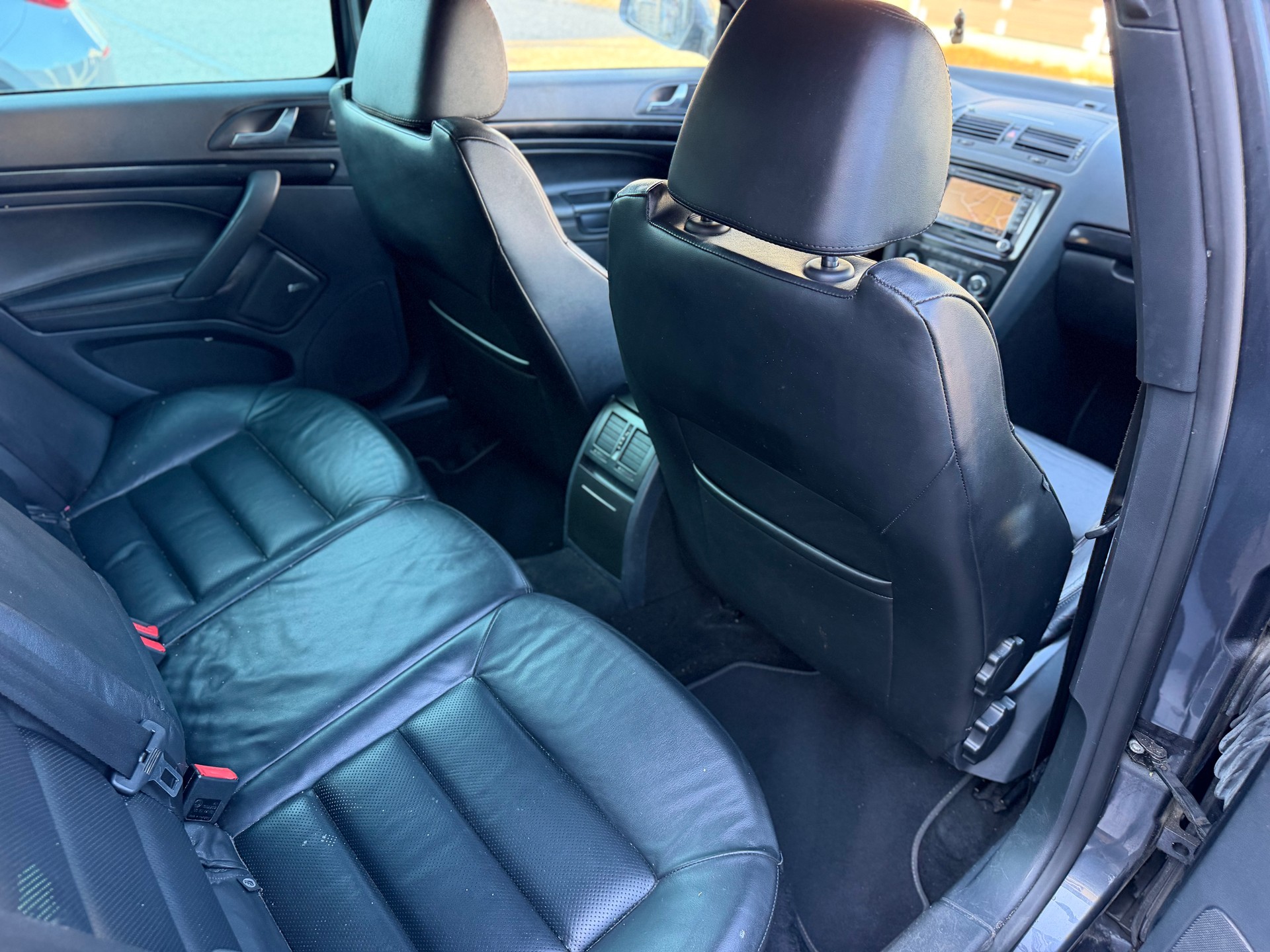SKODA Octavia Combi 2.0 TSI RS DSG-image-10