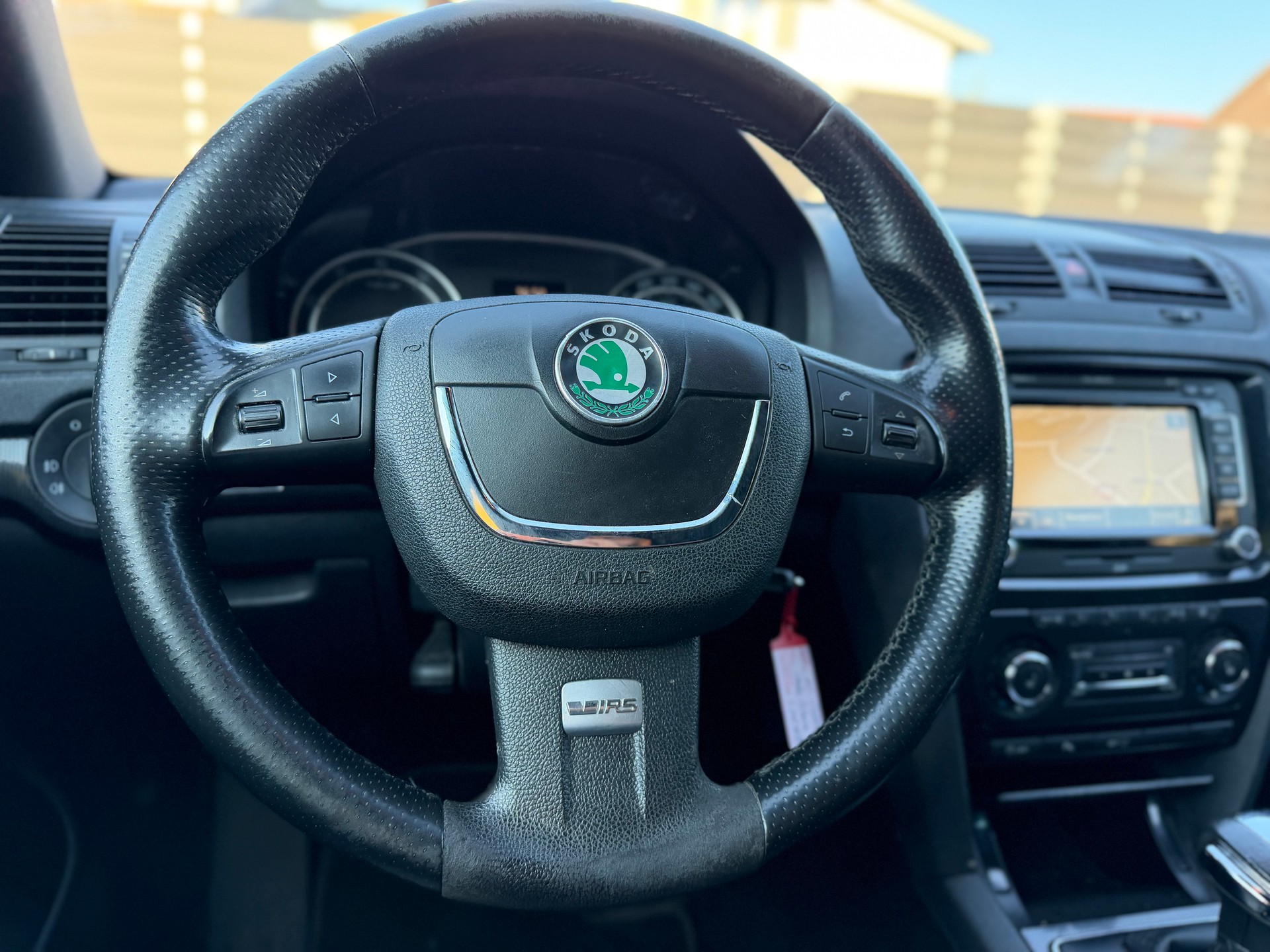 SKODA Octavia Combi 2.0 TSI RS DSG-image-9
