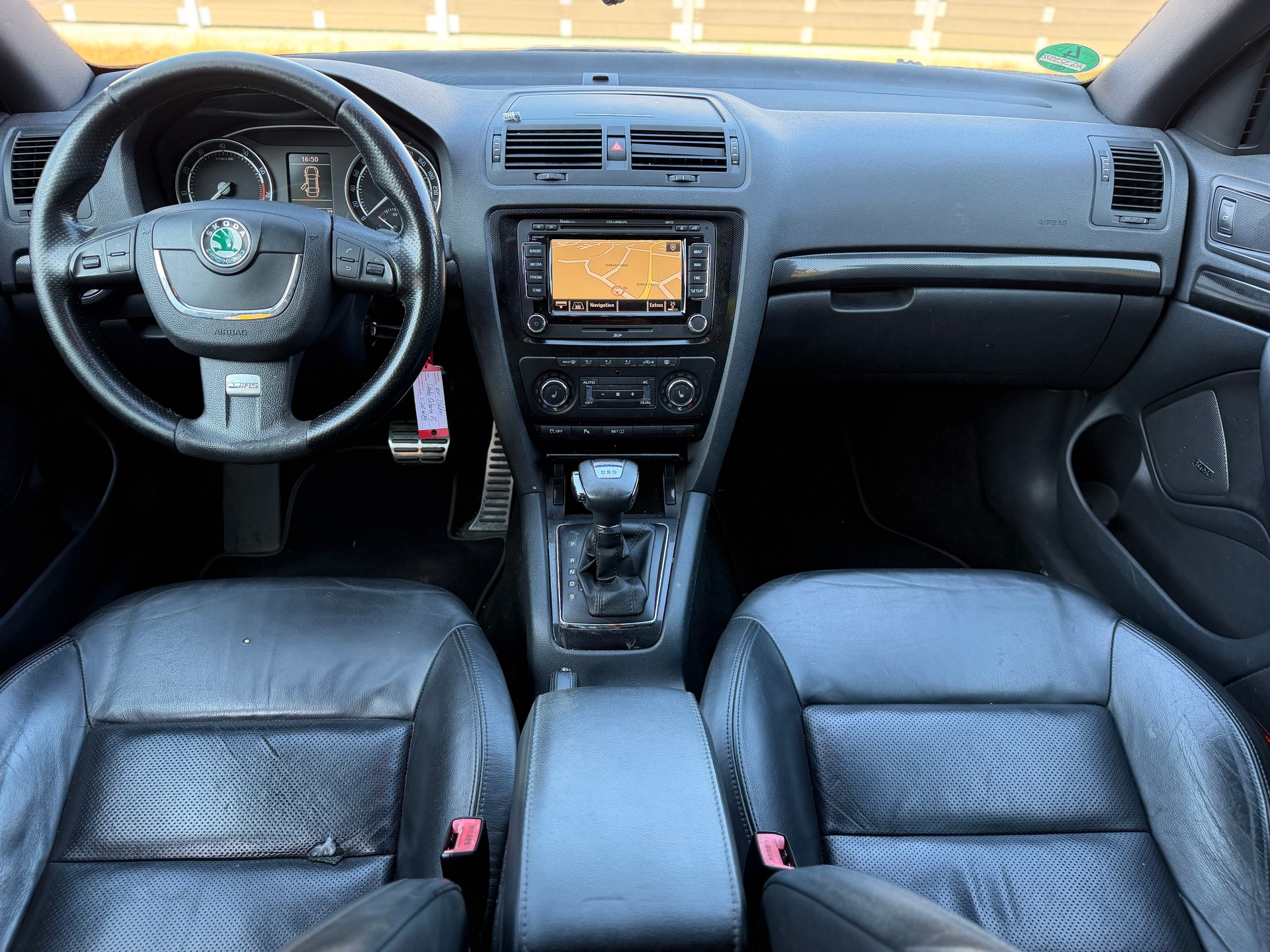 SKODA Octavia Combi 2.0 TSI RS DSG-image-5