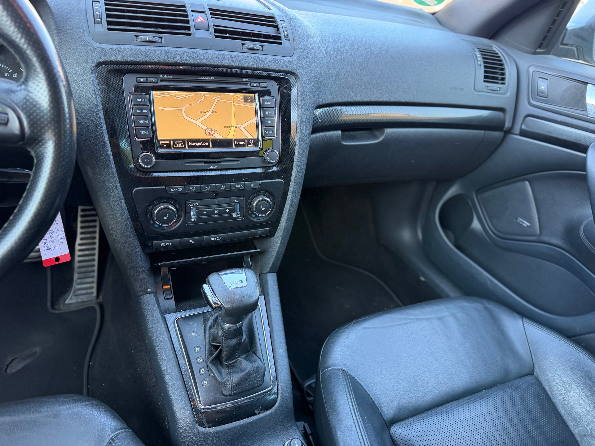SKODA Octavia Combi 2.0 TSI RS DSG-image-6