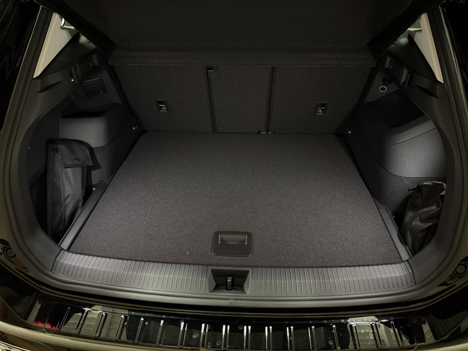 VW Tiguan EDITION 20 UNITED-image-12