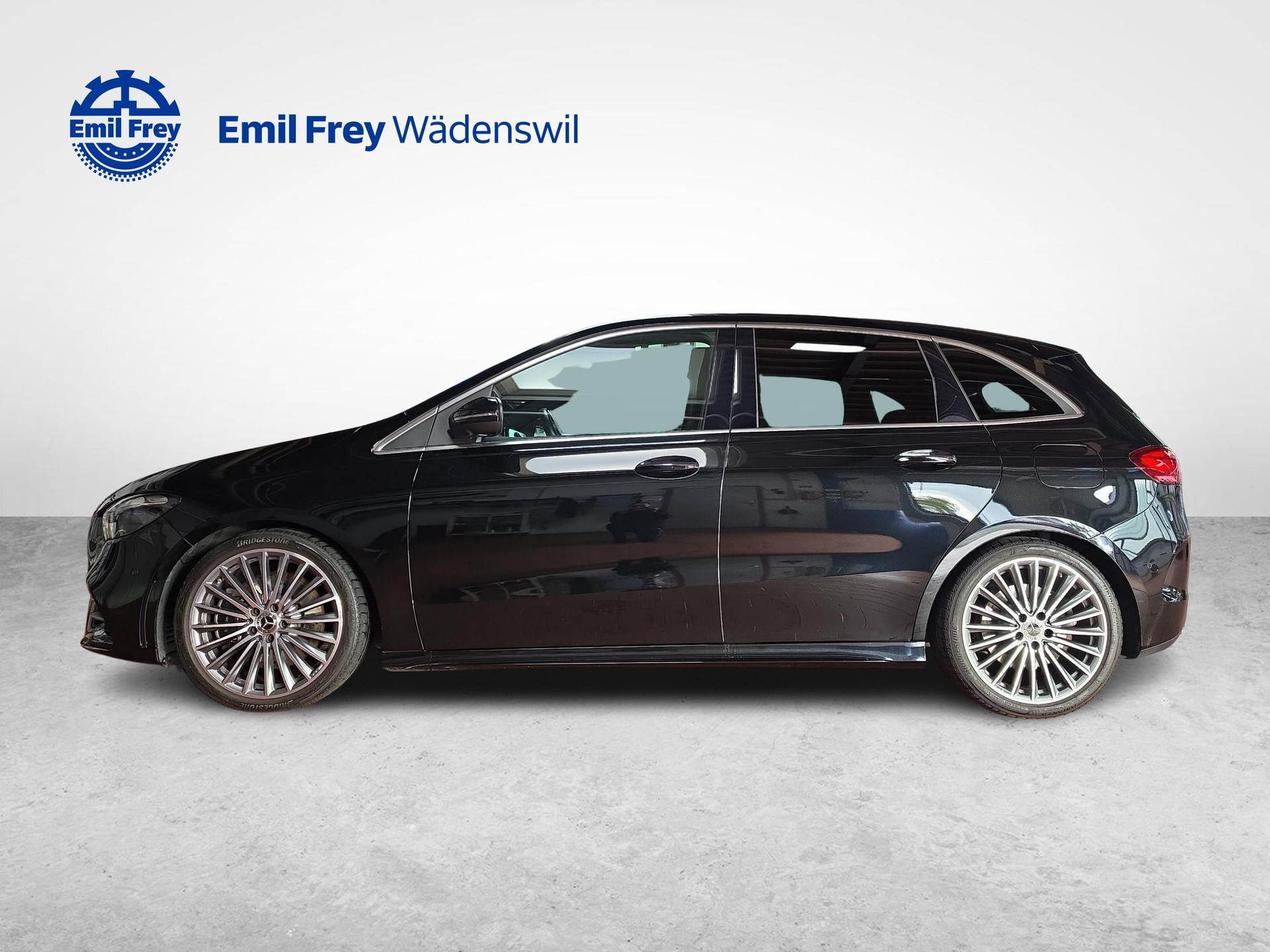 MERCEDES-BENZ B 250 4MATIC AMG Line-image-1