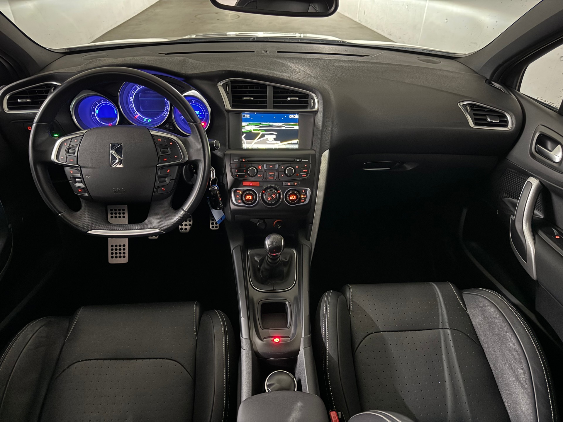 DS AUTOMOBILES DS4 1.6 THP Sport Chic-image-9