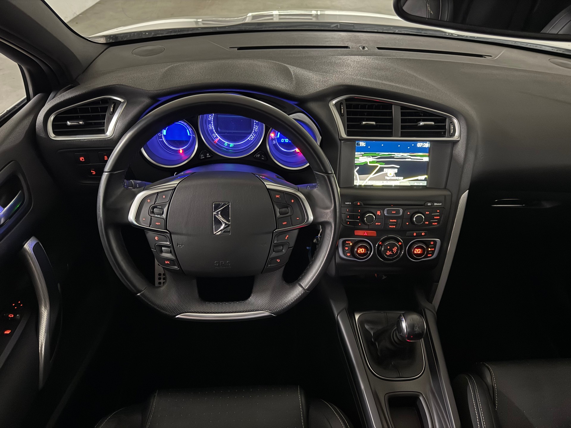 DS AUTOMOBILES DS4 1.6 THP Sport Chic-image-10