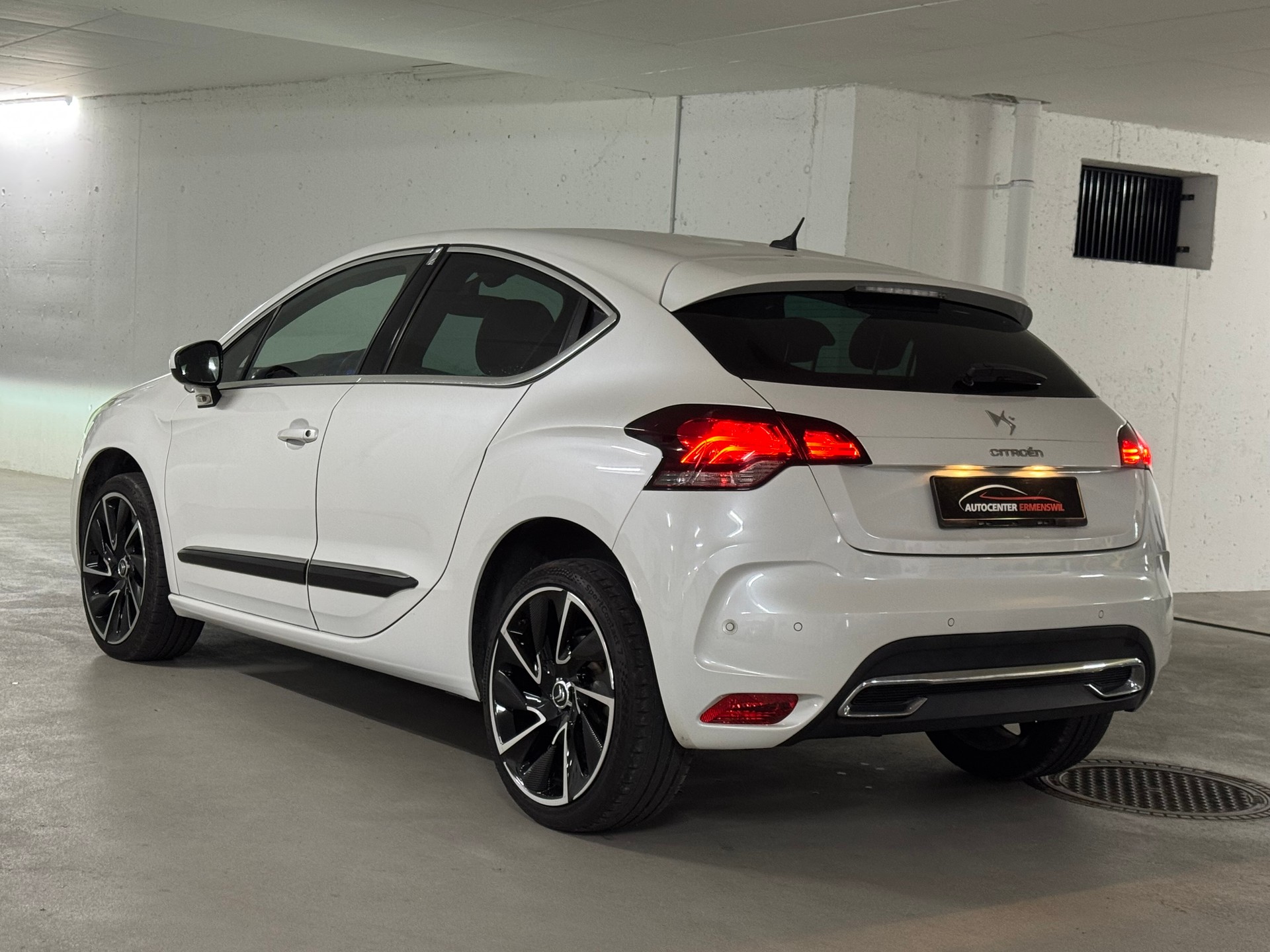 DS AUTOMOBILES DS4 1.6 THP Sport Chic-image-4