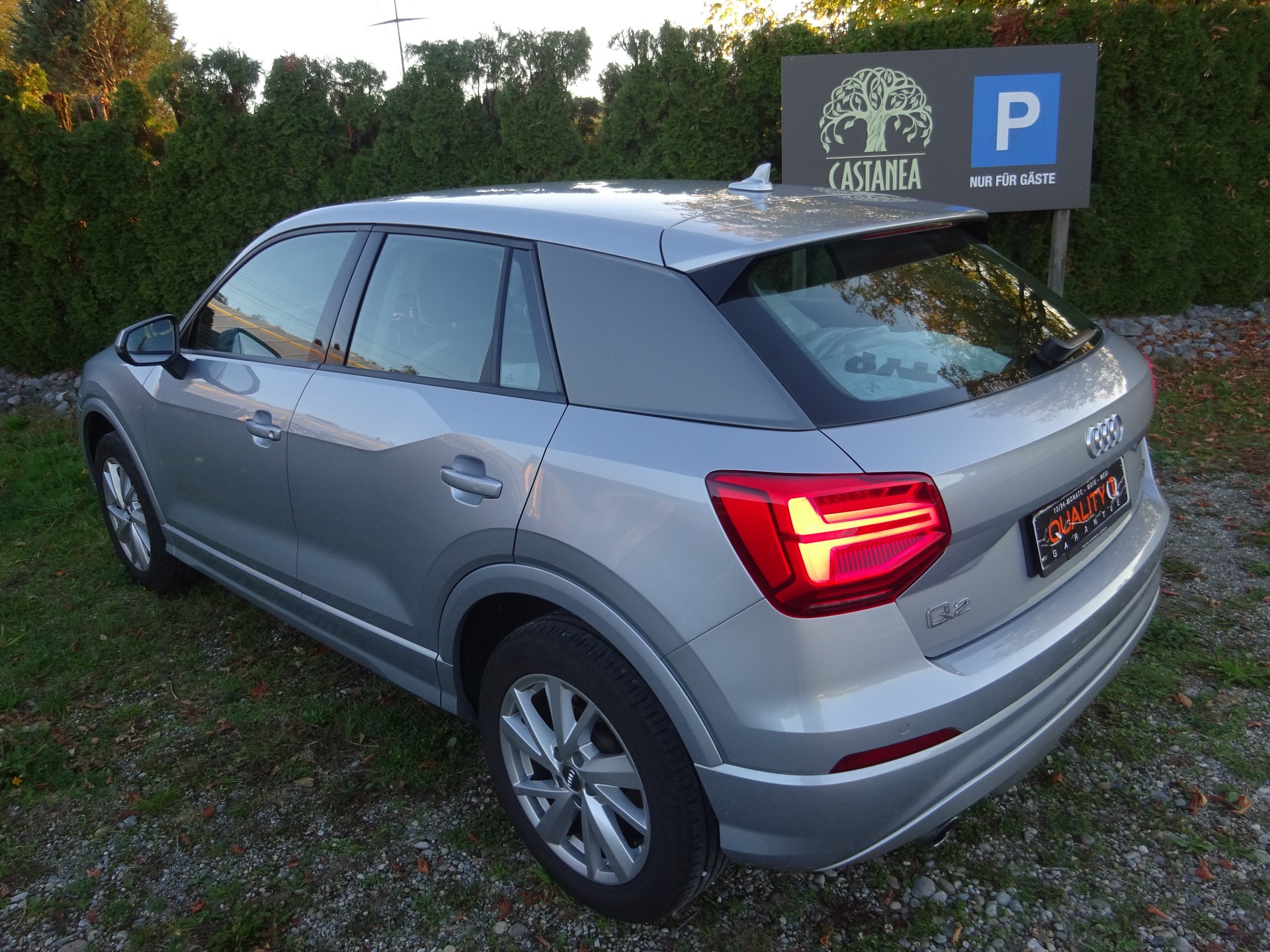 AUDI Q2 1.0 TFSI sport S-tronic - SERVICE NEU-image-5