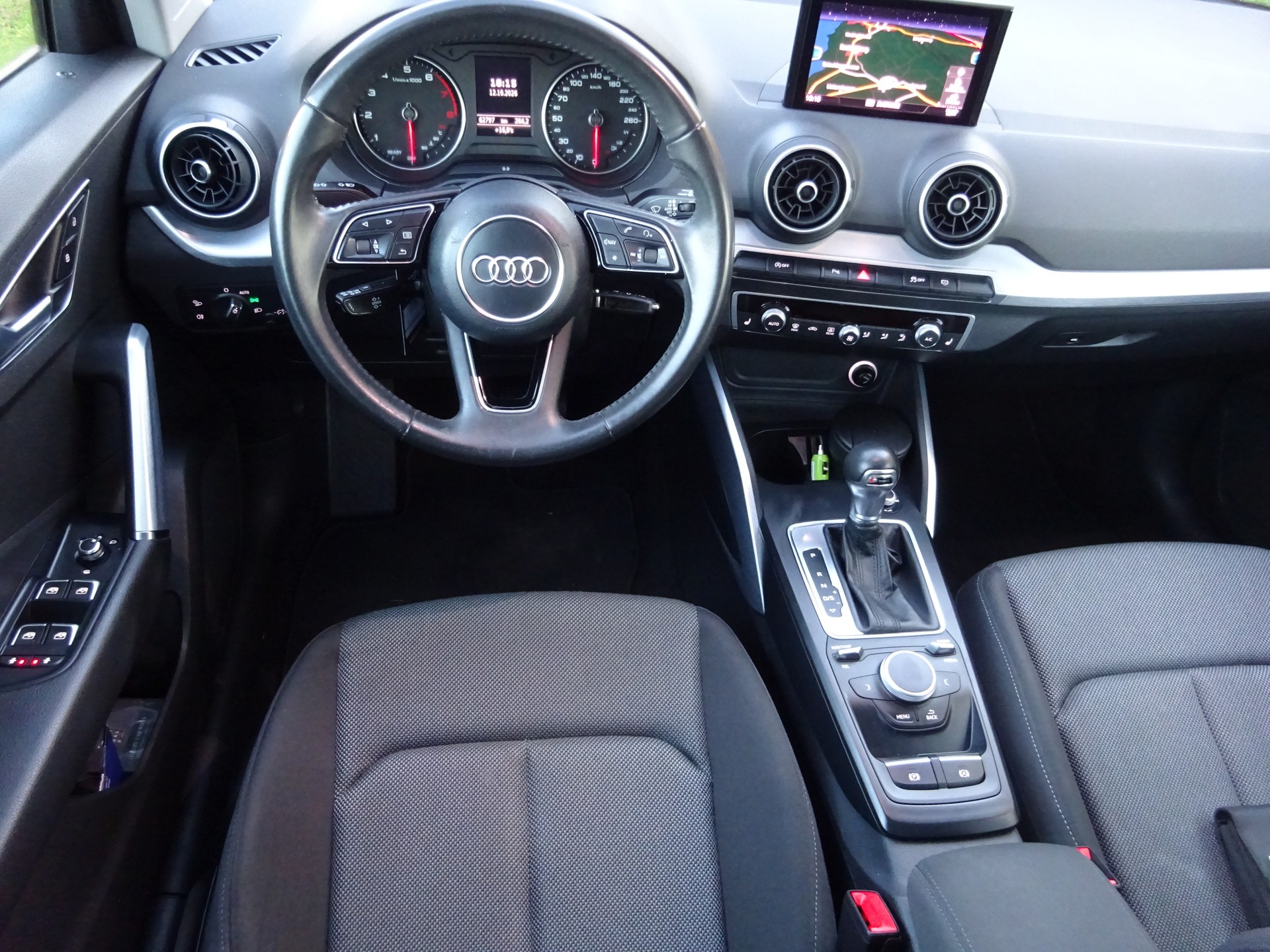 AUDI Q2 1.0 TFSI sport S-tronic - SERVICE NEU-image-6