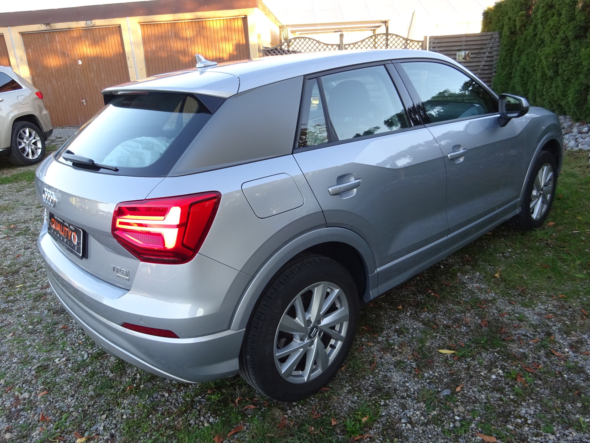 AUDI Q2 1.0 TFSI sport S-tronic - SERVICE NEU-image-1