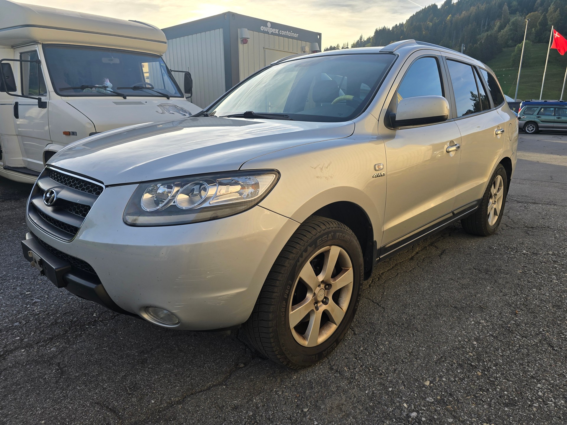 HYUNDAI Santa Fe 2.2 CRDi Premium 4WD Automatic-image-2