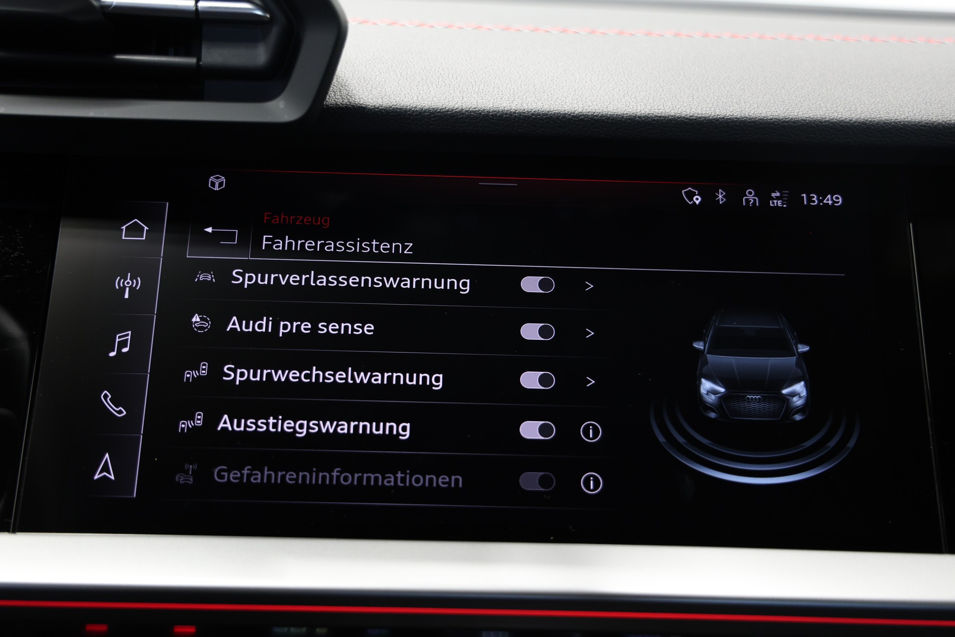 AUDI S3 Limousine 2.0 TFSI quattro S-tronic *Carbon Exterieur*aus 1.Hand*-image-28