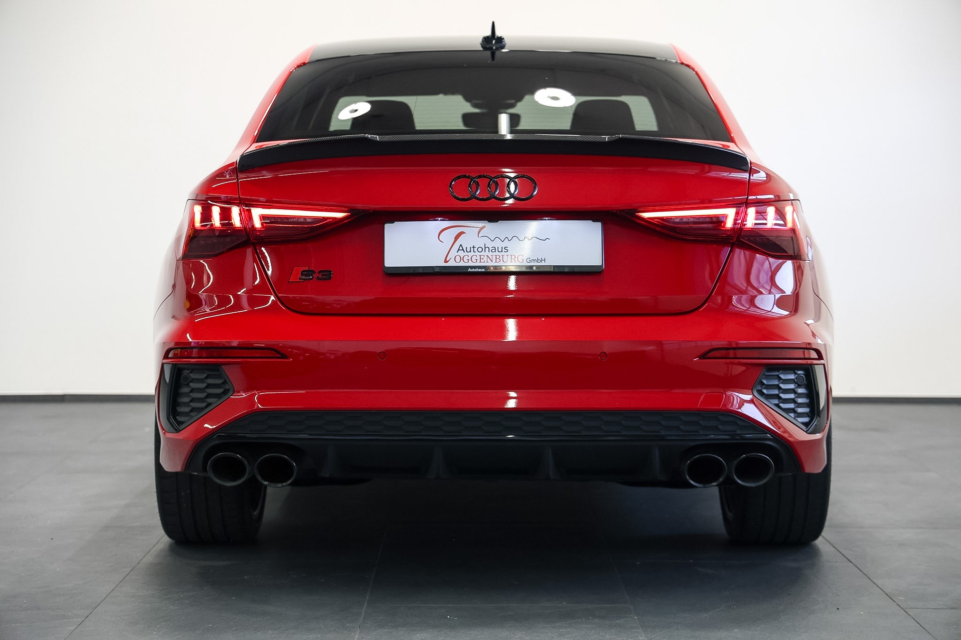 AUDI S3 Limousine 2.0 TFSI quattro S-tronic *Carbon Exterieur*aus 1.Hand*-image-10